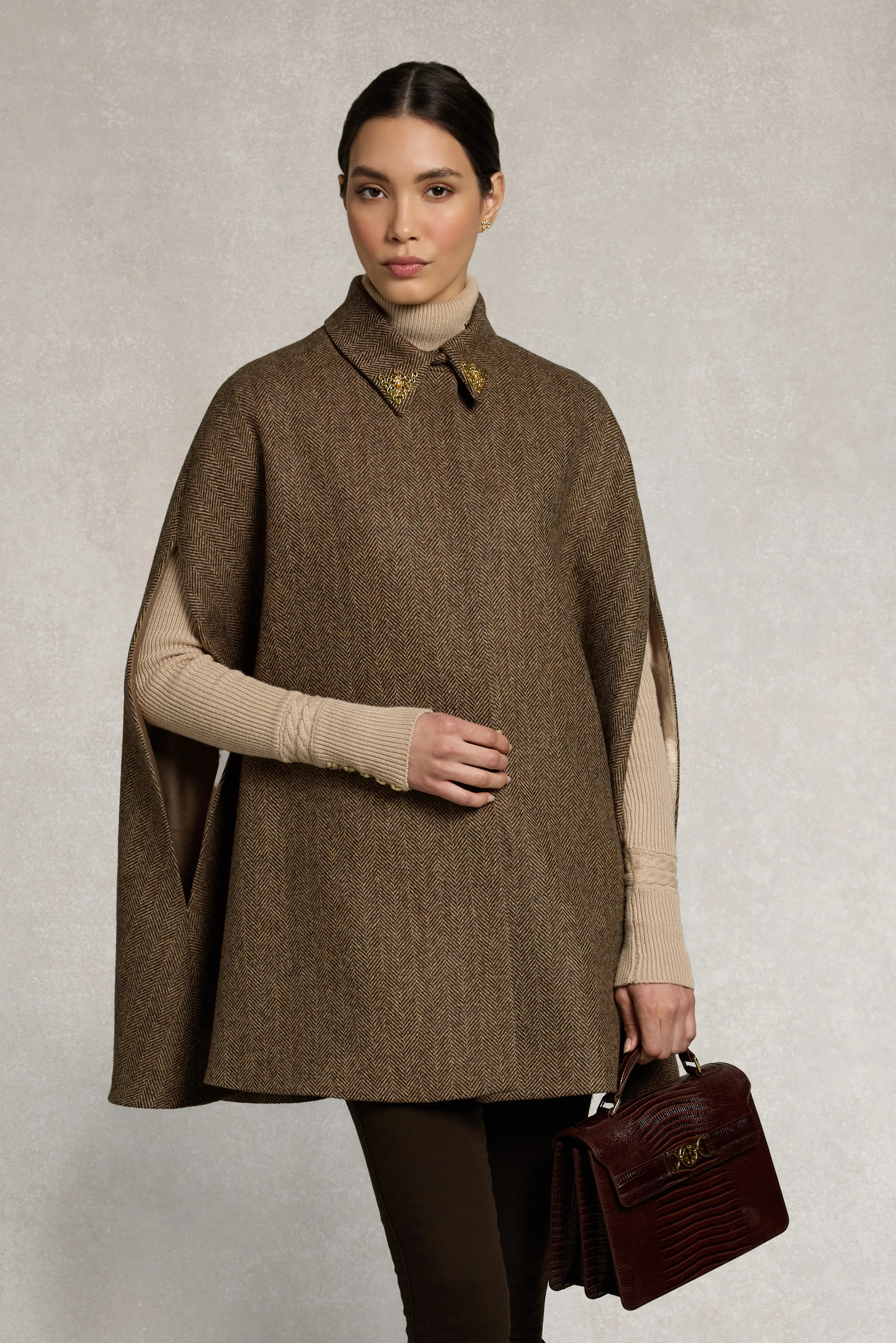 Knightsbridge Cape (Large Scale Brown Herringbone) | Holland Cooper
