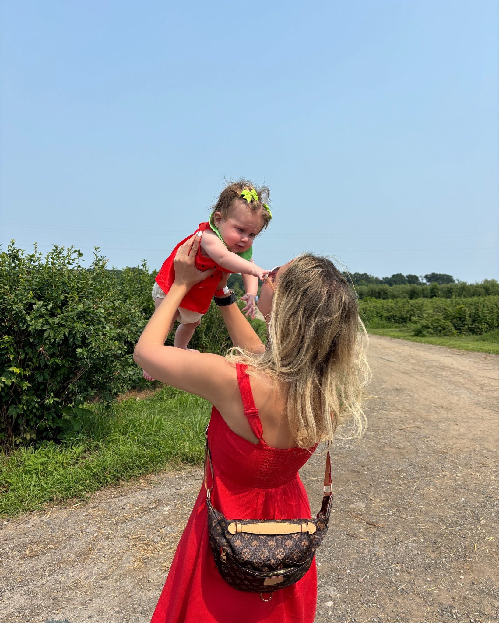 went berry picking and got the sweetest ones 🍓🫐

#LTKSeasonal #LTKFindsUnder100 #LTKFamily