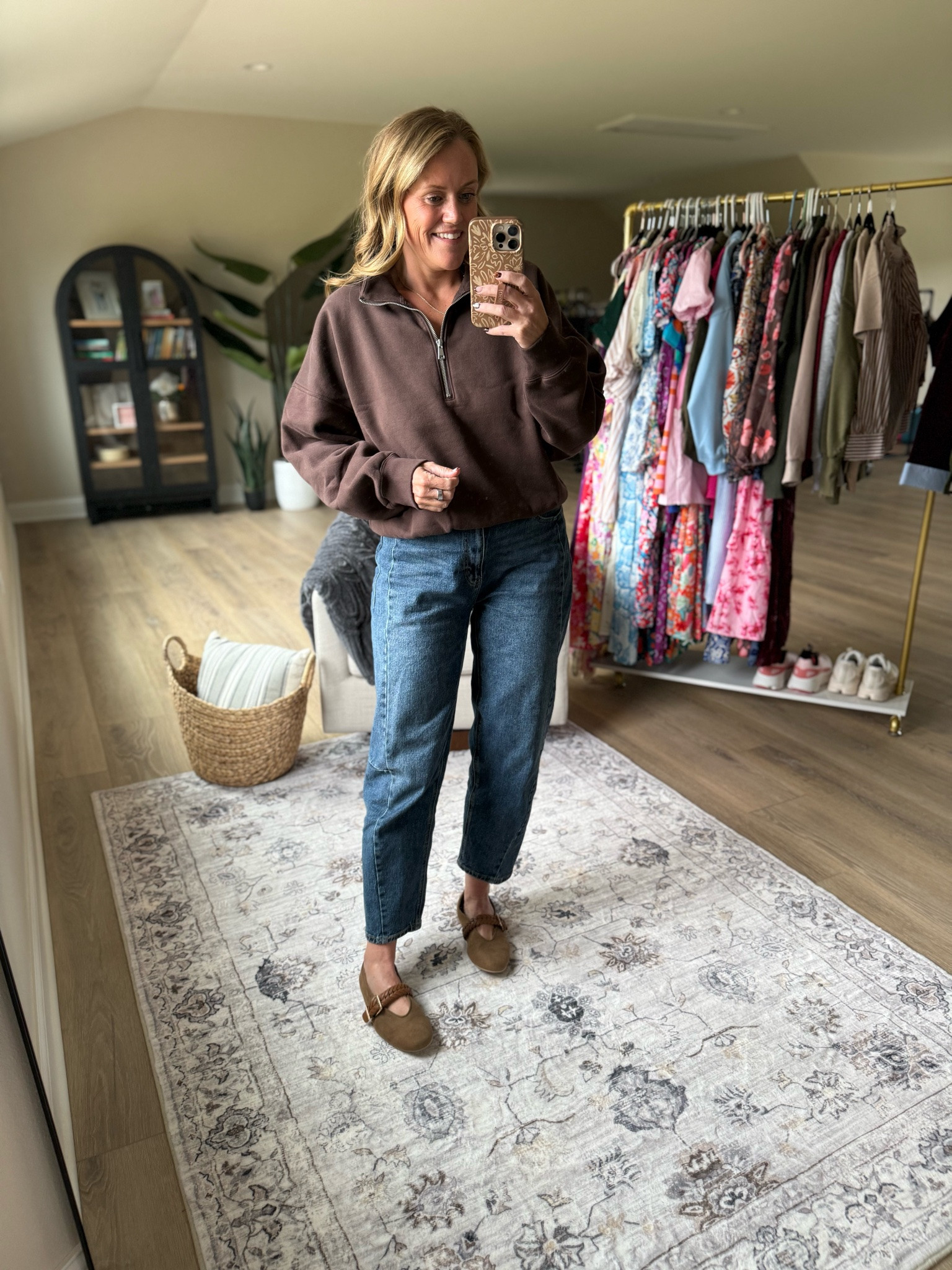 Abercrombie & Fitch
New arrivals 
Sweaters 
Barrel jeans 
Ballet flats 
Fall outfits 
Fall casual outfits 

Top & flats TTS/ sized down 2 sizes in denim