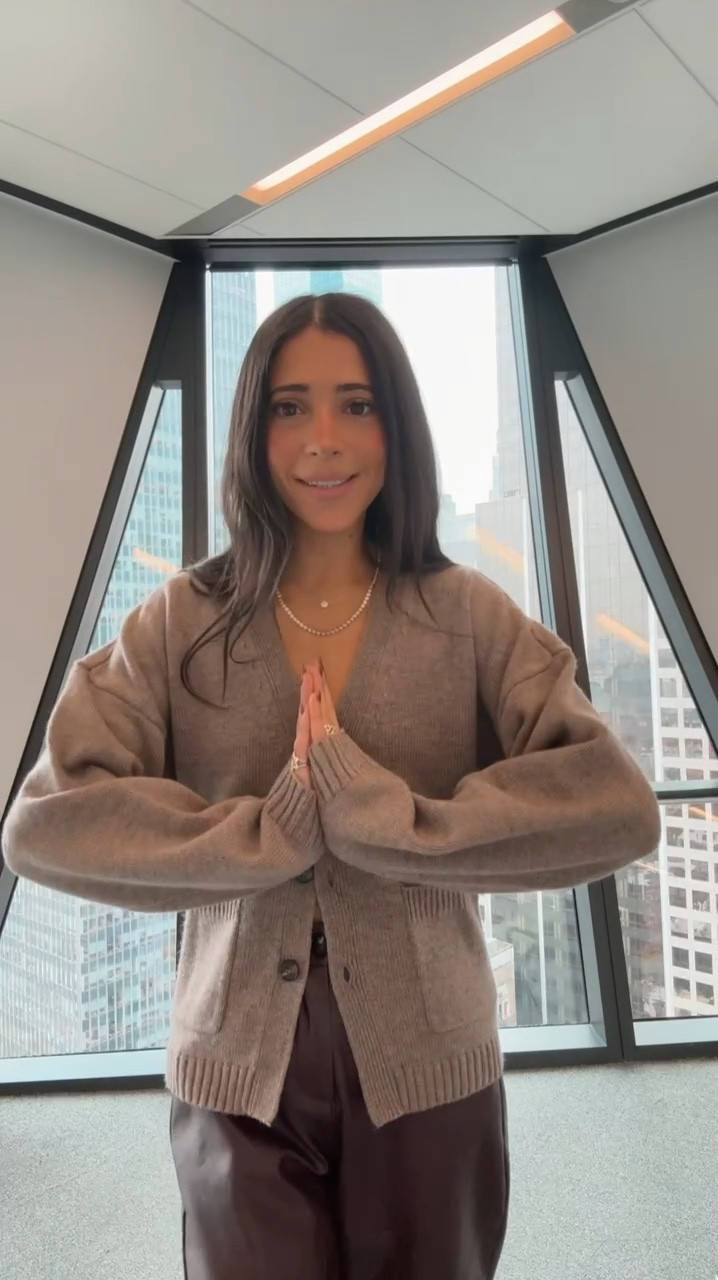 Redefining cozy, one cardigan at a time

#LTKSeasonal #LTKHoliday #LTKGiftGuide