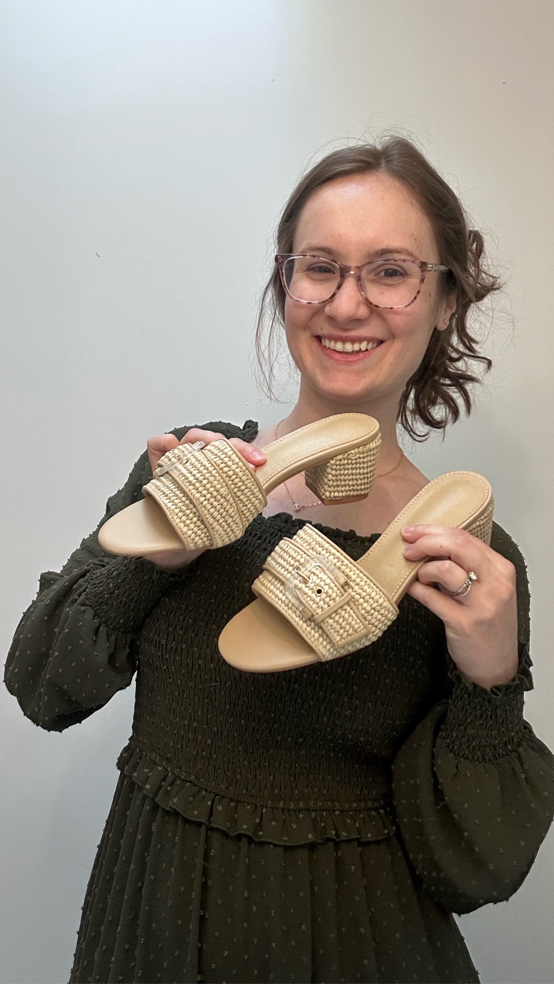 Obsessed with the woven detail + comfy block heel—perfect for dressing up a casual outfit or pairing with a flowy dress. Easy to walk in, neutral enough to go with everything, and such a cute elevated basic for your wardrobe 🙌 👡💛 #LTKStyle #LTKFinds #SummerStyle

#LTKSeasonal #LTKBeauty