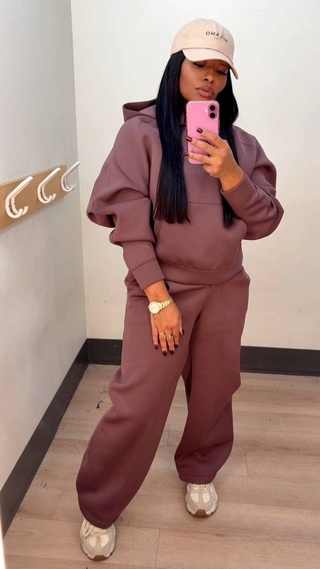 Brown fleece jogger set review 🤎✨ 

I’m 5’2” and 156lbs wearing a size small hoodie + medium jogger trousers in this matching brown fleece set and trying it on so you don’t have to 👏🏽

This is the perfect chill errand run outfit — not too cold, not too hot, just that ideal in-between weather set. The fleece fabric is SO soft, cozy, and comfortable with the best relaxed fit. The joggers give that flattering, comfy silhouette while the hoodie layers perfectly without feeling bulky.

If you’re looking for a brown sweatsuit set, fleece jogger set, matching lounge set, comfy hoodie and sweatpants set, casual everyday outfit, athleisure look, fall transition outfit, or neutral loungewear, this is it 🤎

Comfort level: 10/10
Fabric: soft, cozy fleece
Fit: true to size (S hoodie / M bottoms)
Vibe: effortless, casual, everyday chic


#LTKfitness #LTKActive #LTKstyletip