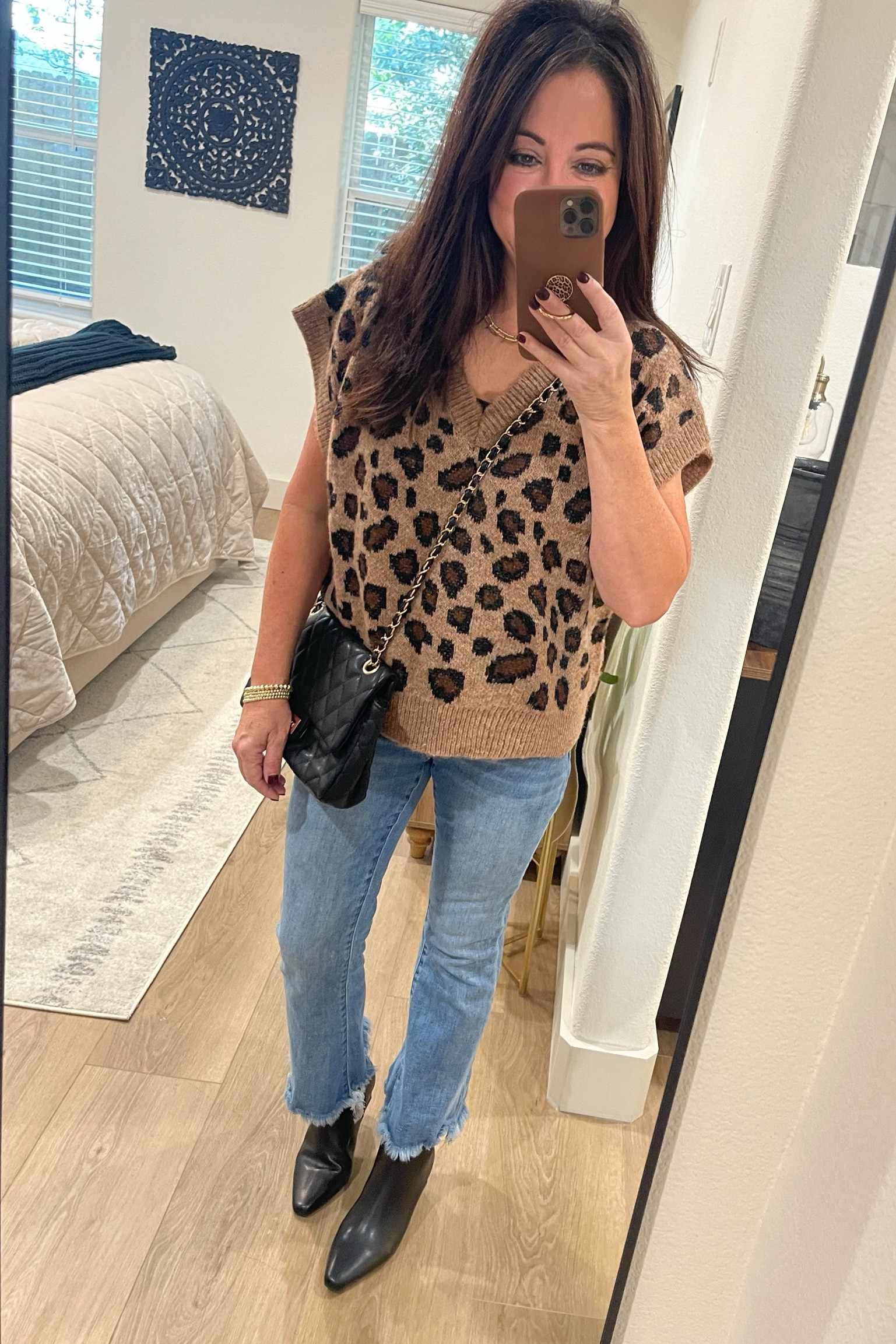 This leopard sweater is perfect for this warm Fall weather here in Texas!! I’m wearing the S/M

#LTKStyleTip