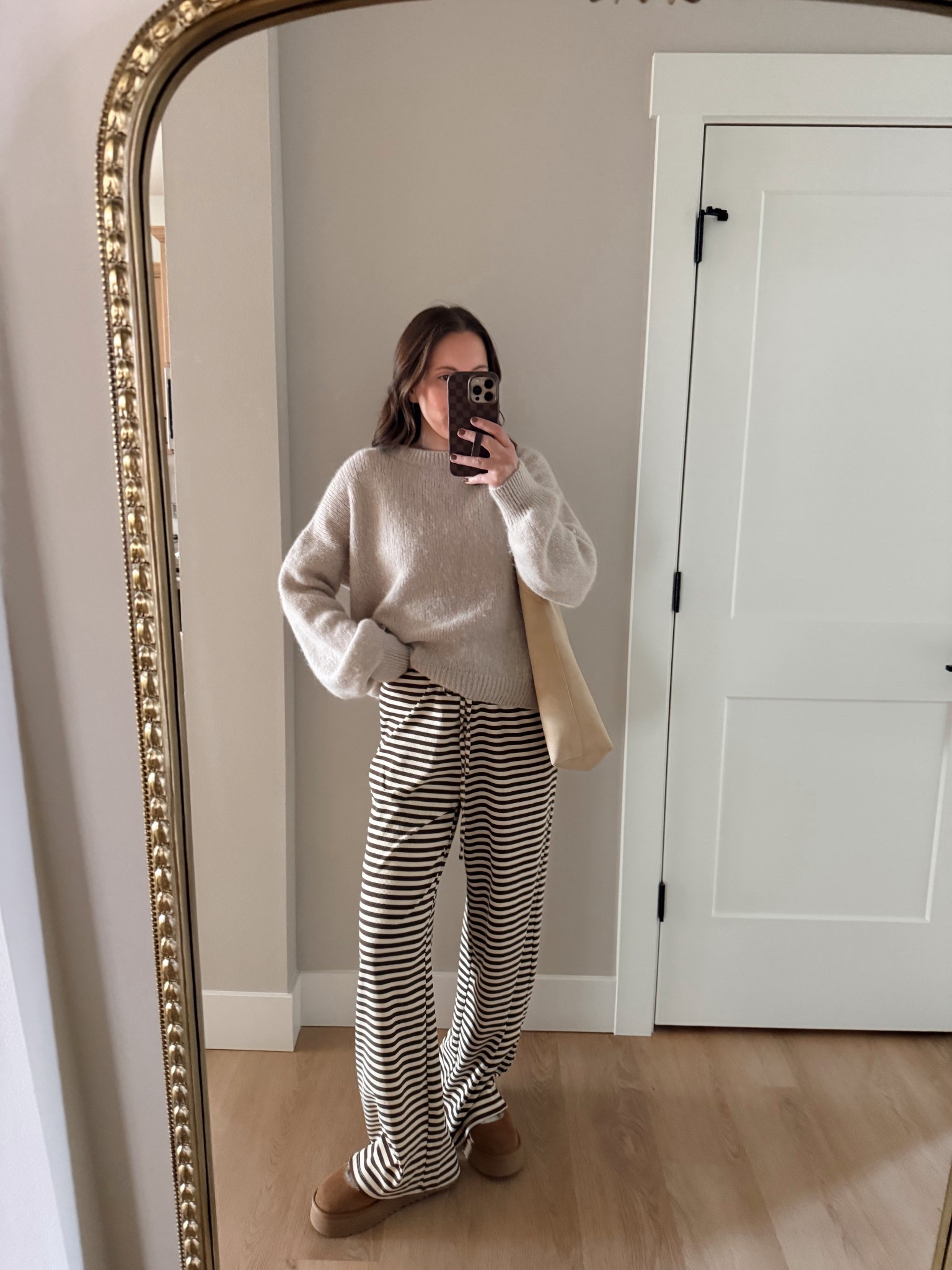I wear these Amazon pants SO much! Pull on with a stretchy drawstring waist. One of my favorite Amazon finds!


Amazon fashion, Amazon style, striped pants, pull on pants, casual style 