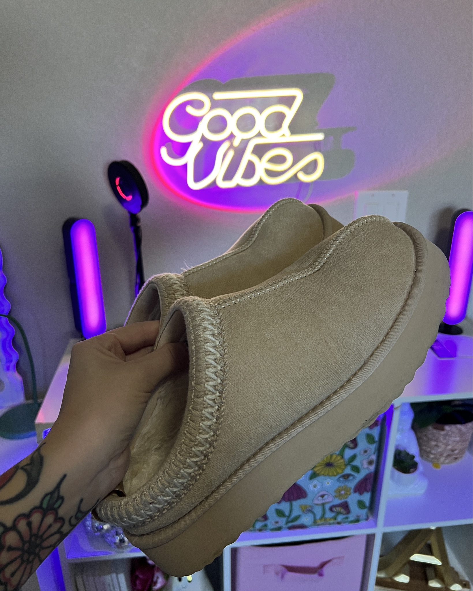 The most comfortable Ugg look a likes for a fraction of the price 😍 true to size! 

#LTKSaleAlert #LTKSeasonal #LTKShoeCrush