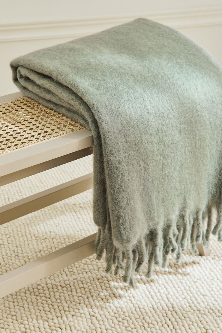 Wool-blend blanket - Light khaki green - Home All | H&M GB | H&M (UK, MY, IN, SG, PH, TW, HK)