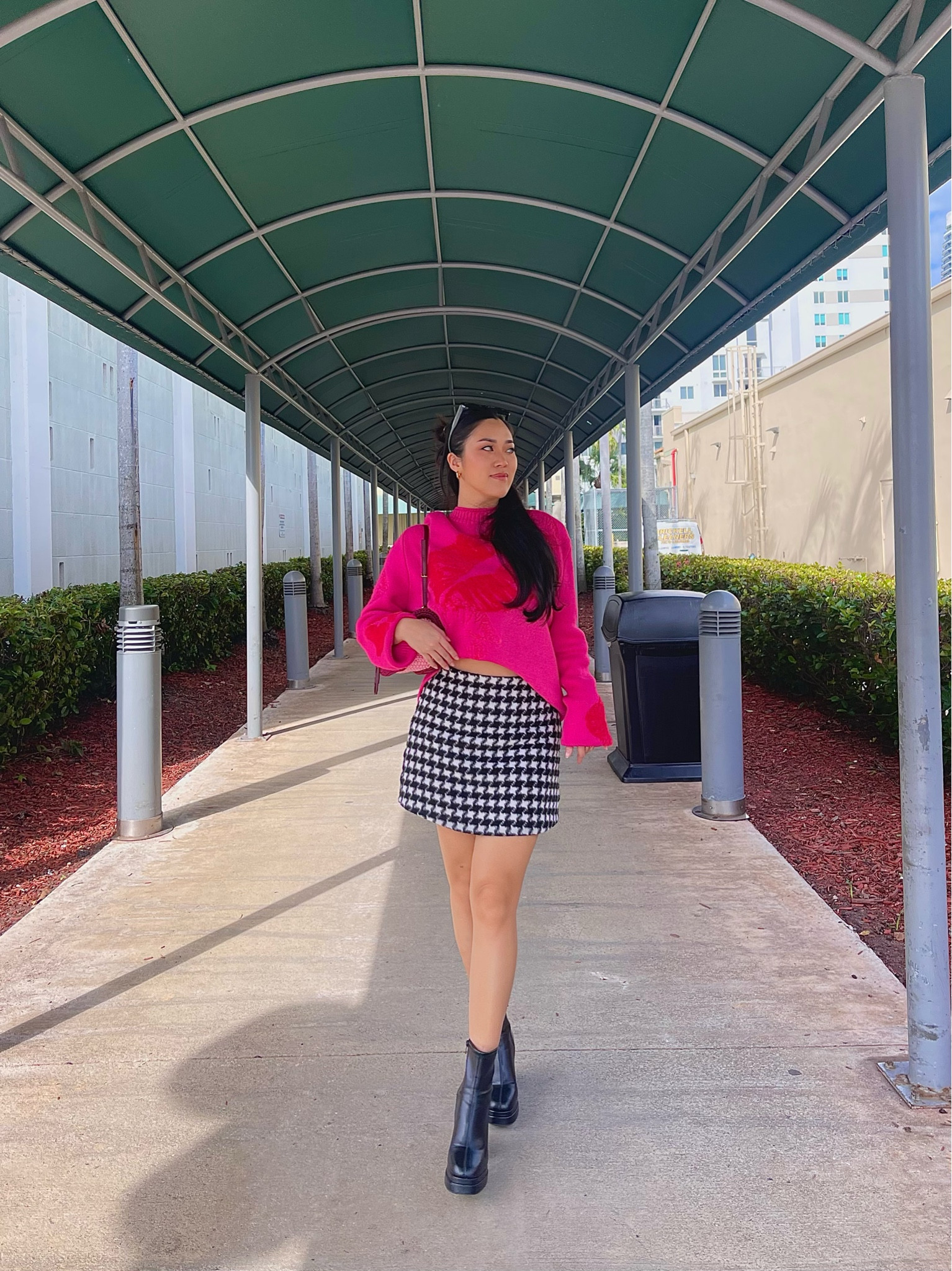 Xoxo 💋🎀 

Valentines ootd, ootd inspo, pink sweater ootd, houndstooth skirt, chunky black boots, vday outfit inspo

#LTKstyletip #LTKAsia #LTKSeasonal