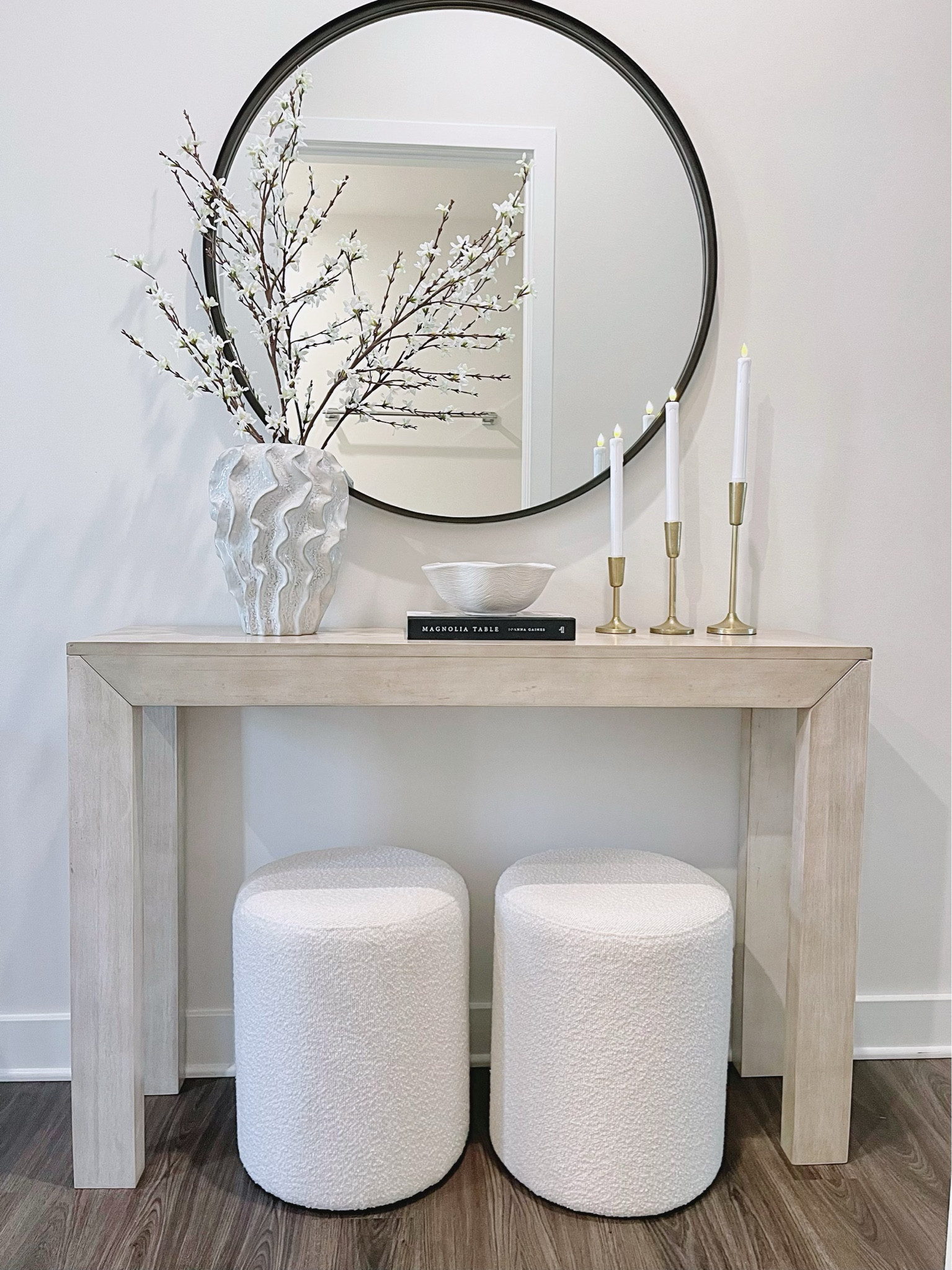 Wabi sabi console table styling

Neutral aesthetic console table, Nordic, Japanese styling, Japandi 



#LTKhome #LTKfindsunder50 #LTKfindsunder100
