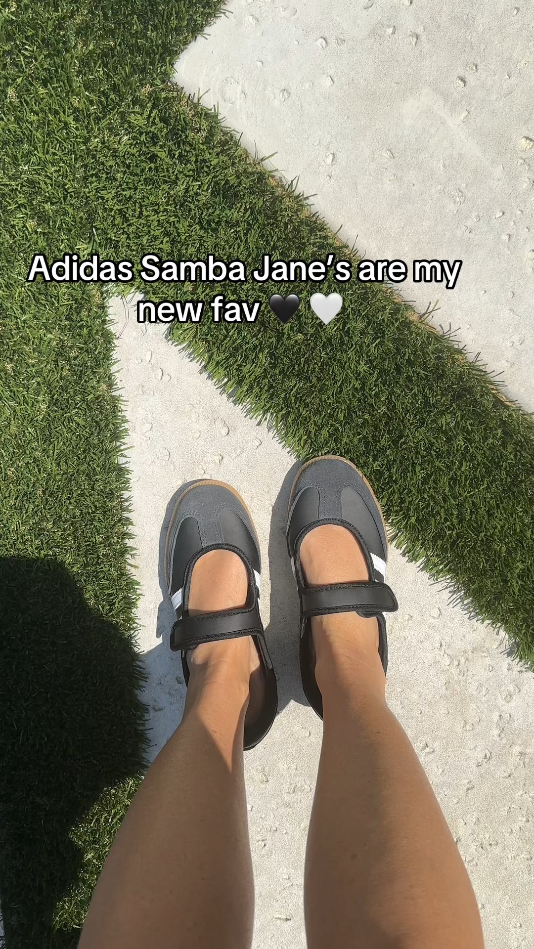 My new fav shoes 🖤🤍

#LTKShoeCrush #LTKStyleTip