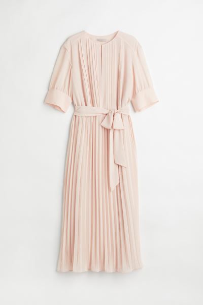 Pleated chiffon dress | H&M (UK, MY, IN, SG, PH, TW, HK)