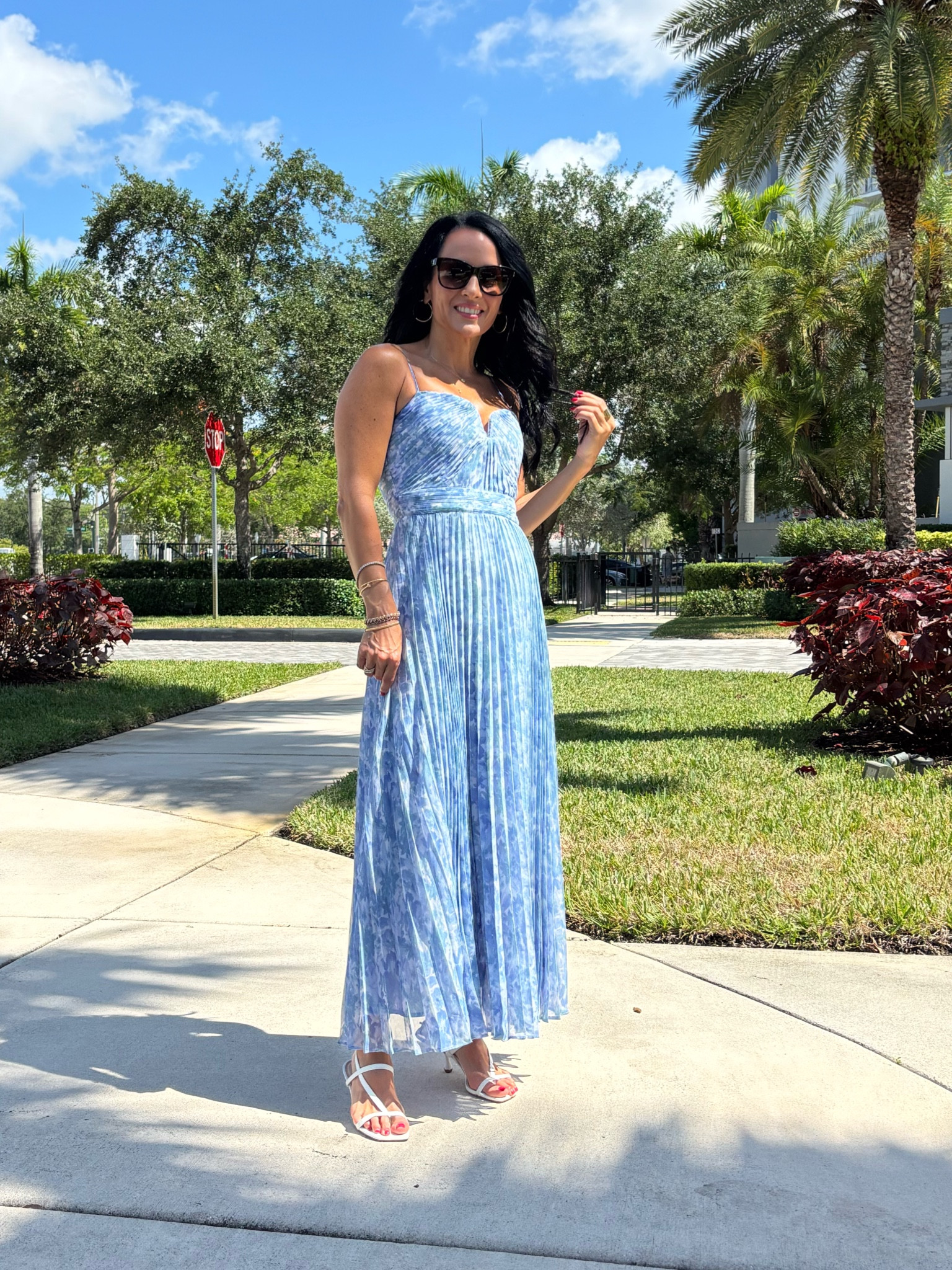 Blue and white floral dress 


#LTKOver40 #LTKootd #LTKWedding