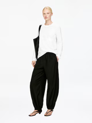 IRIS Signature Long-Sleeve T-Shirt | Arket EU