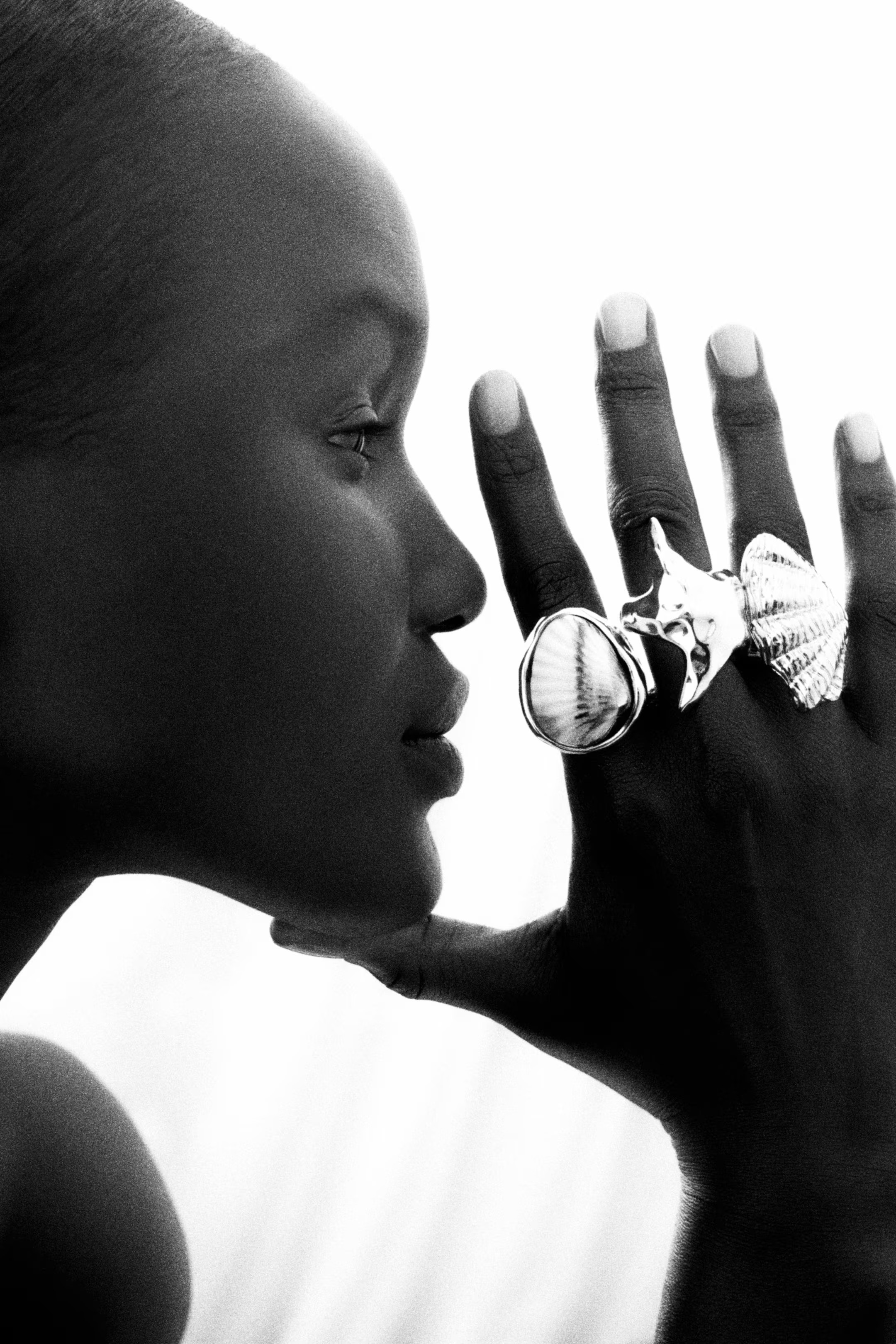 Seashell-shaped ring | H&M (UK, MY, IN, SG, PH, TW, HK)