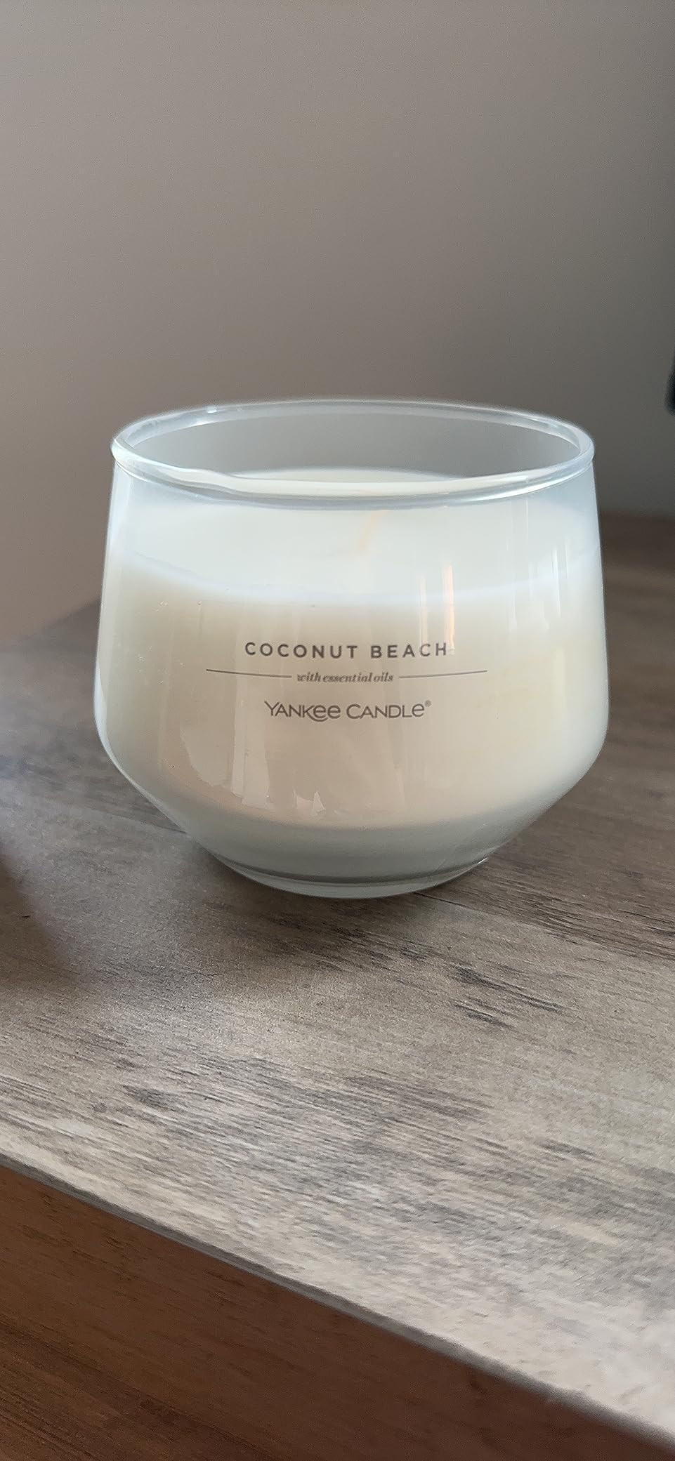 Yankee Candle Studio Medium Candle, Coconut Beach, 10 oz: Long-Lasting, Essential-Oil Scented Soy... | Amazon (US)