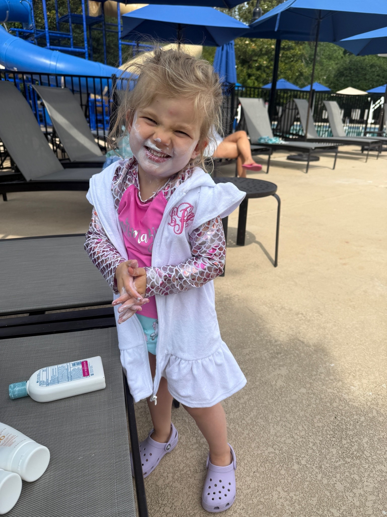 Do you think she has enough sunscreen on? #spf50