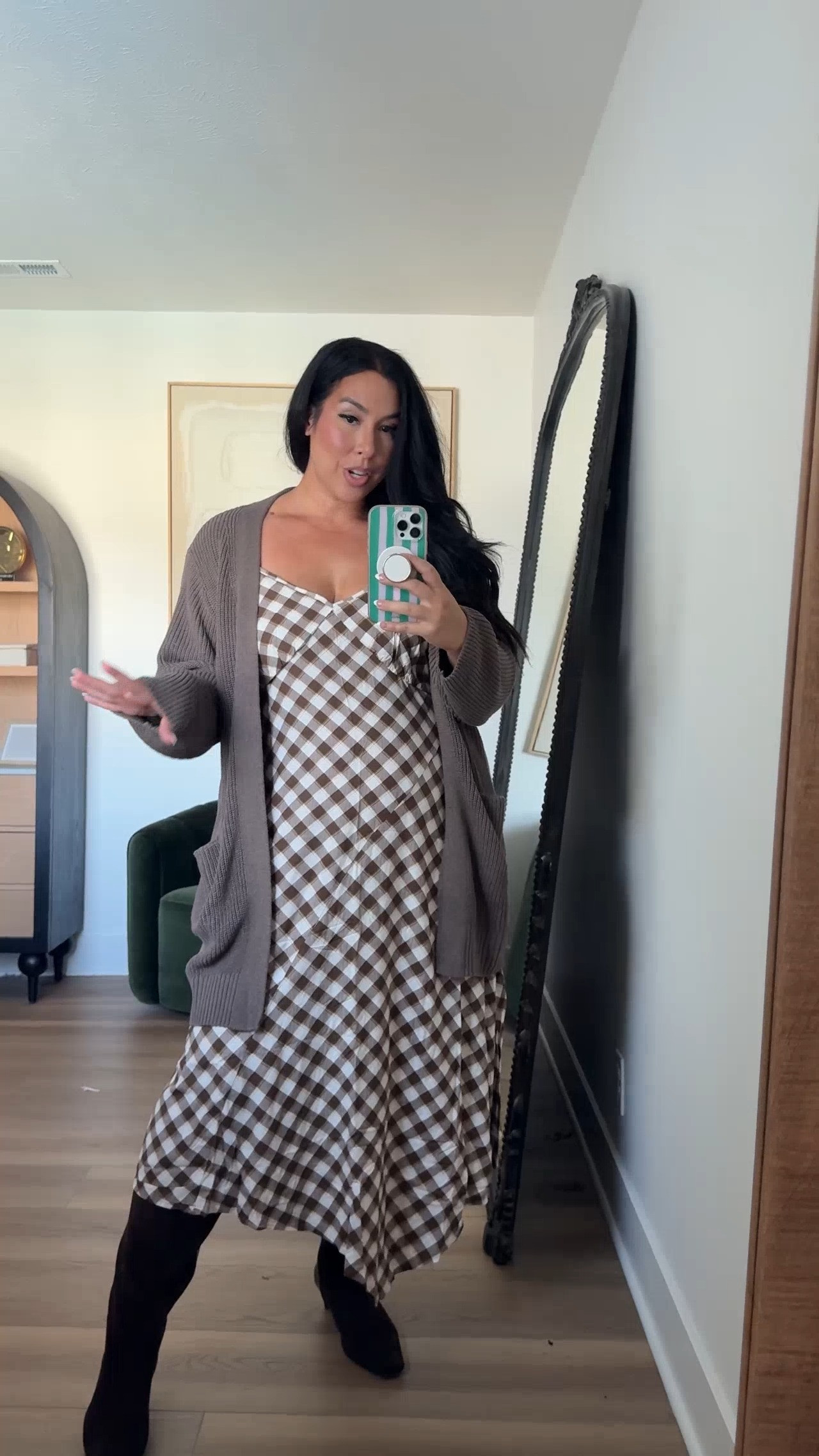 You know I love plaid right now, and this asymmetrical hem is so fun. There is a tie at the back if you want to cinch it which I love!

Dress: XL

fall dresses, plaid dresses for fall, fall family photo outfits, affordable fall outfits, mid size outfit ideas for fall

#LTKootd #LTKMidsize #LTKSeasonal