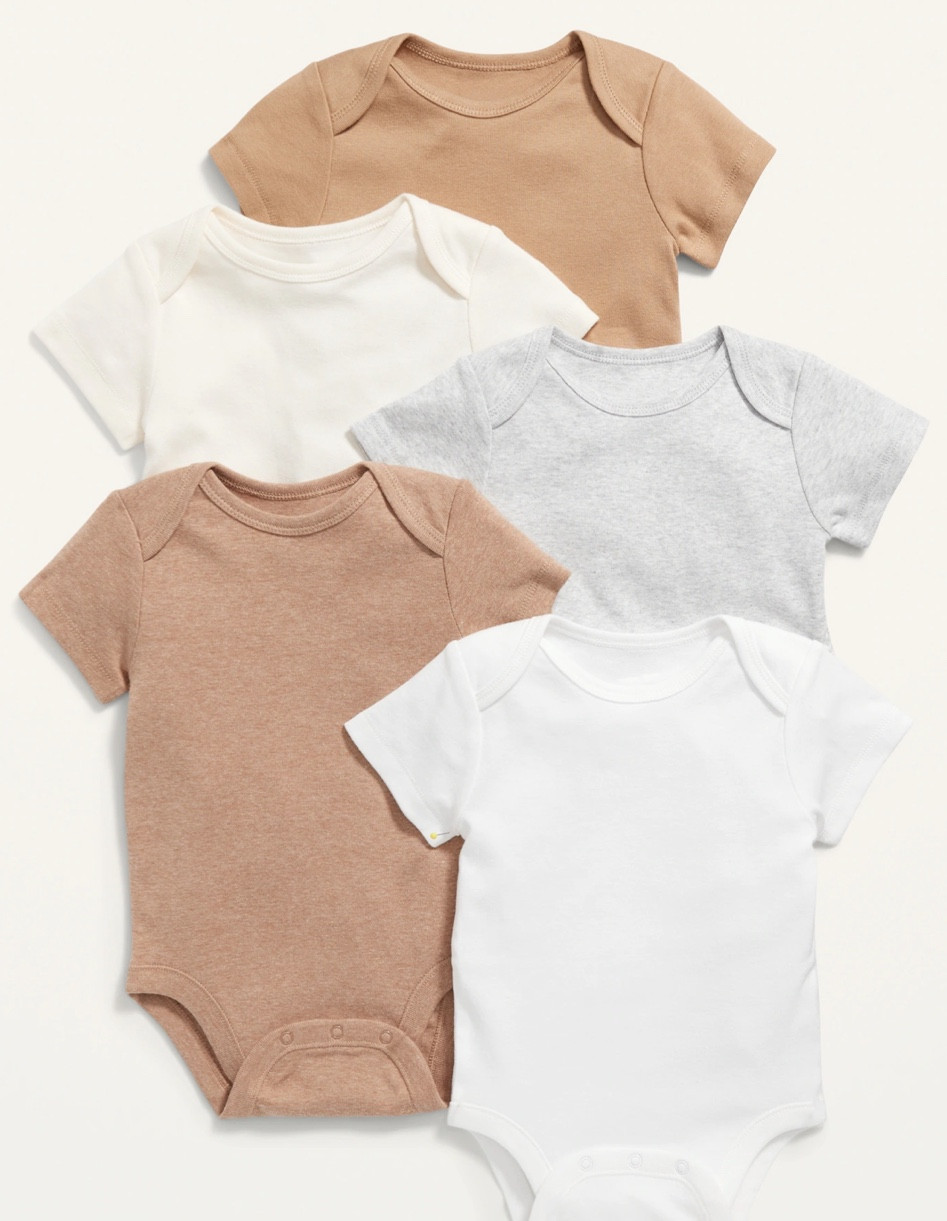 Unisex short sleeve neutral body suit for baby 

#ltkbaby #baby #babyclothes #neutralbabyclothes #sadbeigechildren #neutraloutfit #babyoutfits