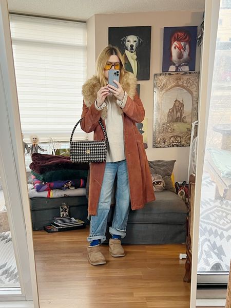 My last day if shopping (hopefully) before the weather turns to complete shit. Let’s see if I remember everything I need.
•
.  #FallLook  #StyleOver40  #vintageCoat  #uggsMinis  #cos  #secondhandFind #thriftstoreFind #FashionOver40  #MumStyle #genX #genXStyle #genXInfluencer #WhoWhatWearing #genXblogger #anineBing #Over40Style #40PlusStyle #Stylish40s #styleTip  #HighStreetFashion #StyleIdeas


#LTKshoecrush #LTKstyletip #LTKSeasonal