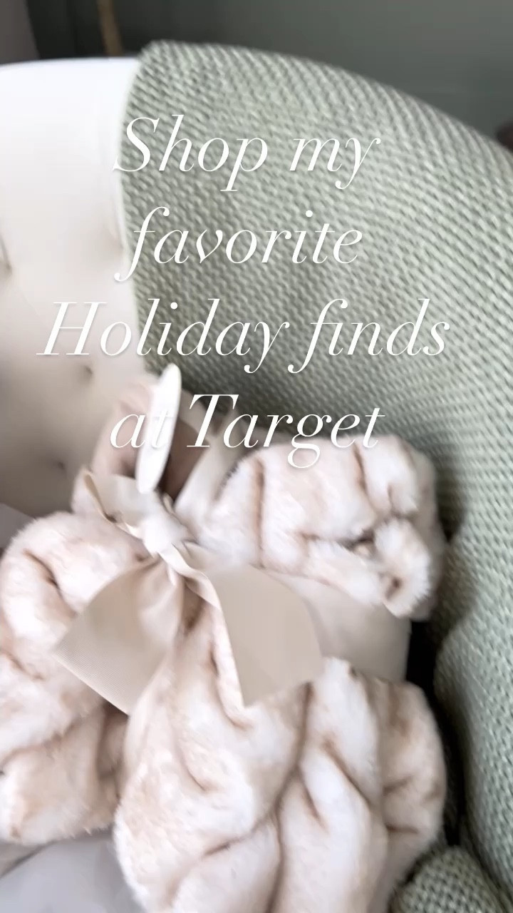 Target Holiday Home Decor! 

Target Holiday Home Finds! 

Target home decor, Christmas decor, Christmas wreath, christmas stockings, holiday decor, faux stems, winter stems, faux cedar tree, Christmas tree skirt, Christmas throw blanket 

#LTKHoliday #LTKSeasonal #LTKhome
