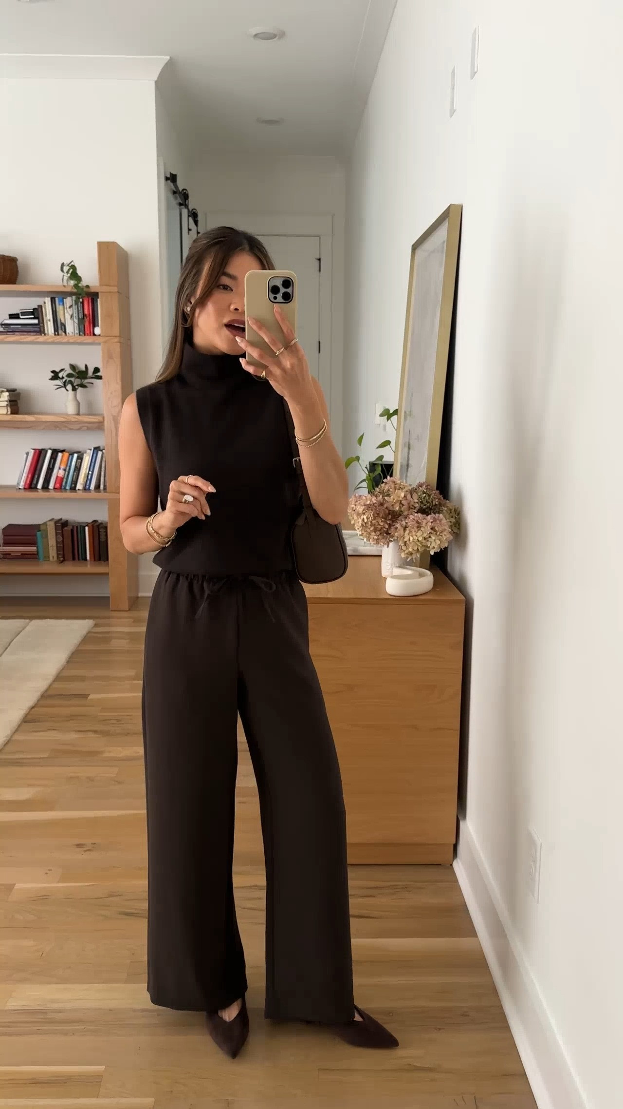 This @Aritzia mock neck top is perfect for early fall. It matches perfectly with my lodge pants!

Sizing info:
 -Aritzia Bare Cashmere Opus Mockneck (2XS in Cacao Nib)  
-Aritzia The Lodge Pant Crepette Short (2XS in Cacao Brown Nib) 

Aritzia best sellers, best pieces from Aritzia for petite, Aritzia work pants for petite, what pants from Aritzia will fit if youre petite, Petite style guide, how to dress if you’re petite, Petite style, petite fashion, mom outfit, mom style, petite pants, petite outfit ideas, petite outfits, best pants for petite, petite fall pants, spring style, spring outfits, fall style, fall outfits, vacation outfits, Aritzia pants for petite, Aritzia try on,

#LTKootd #LTKSeasonal #LTKPetite