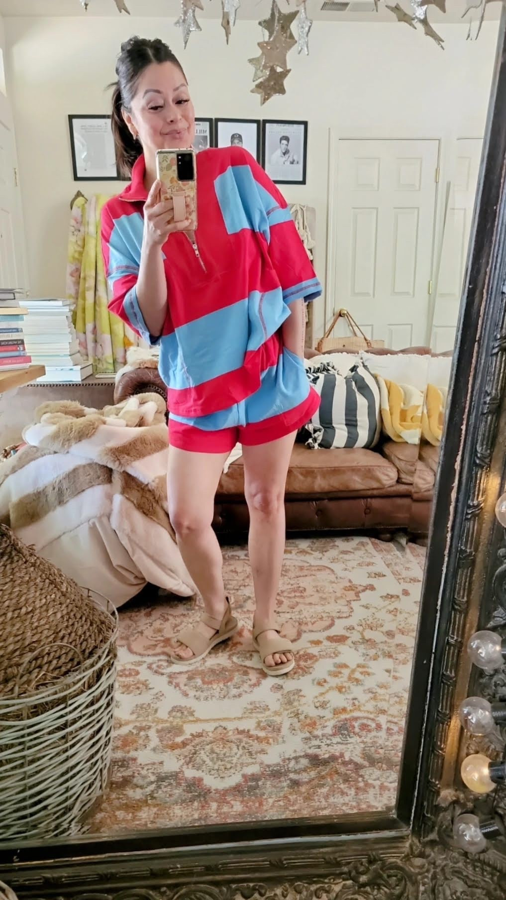 Wearing a size 4 in kids Ugg which is a 6 in women’s. Size medium in the set

#LTKPetite #LTKTravel #LTKOver40