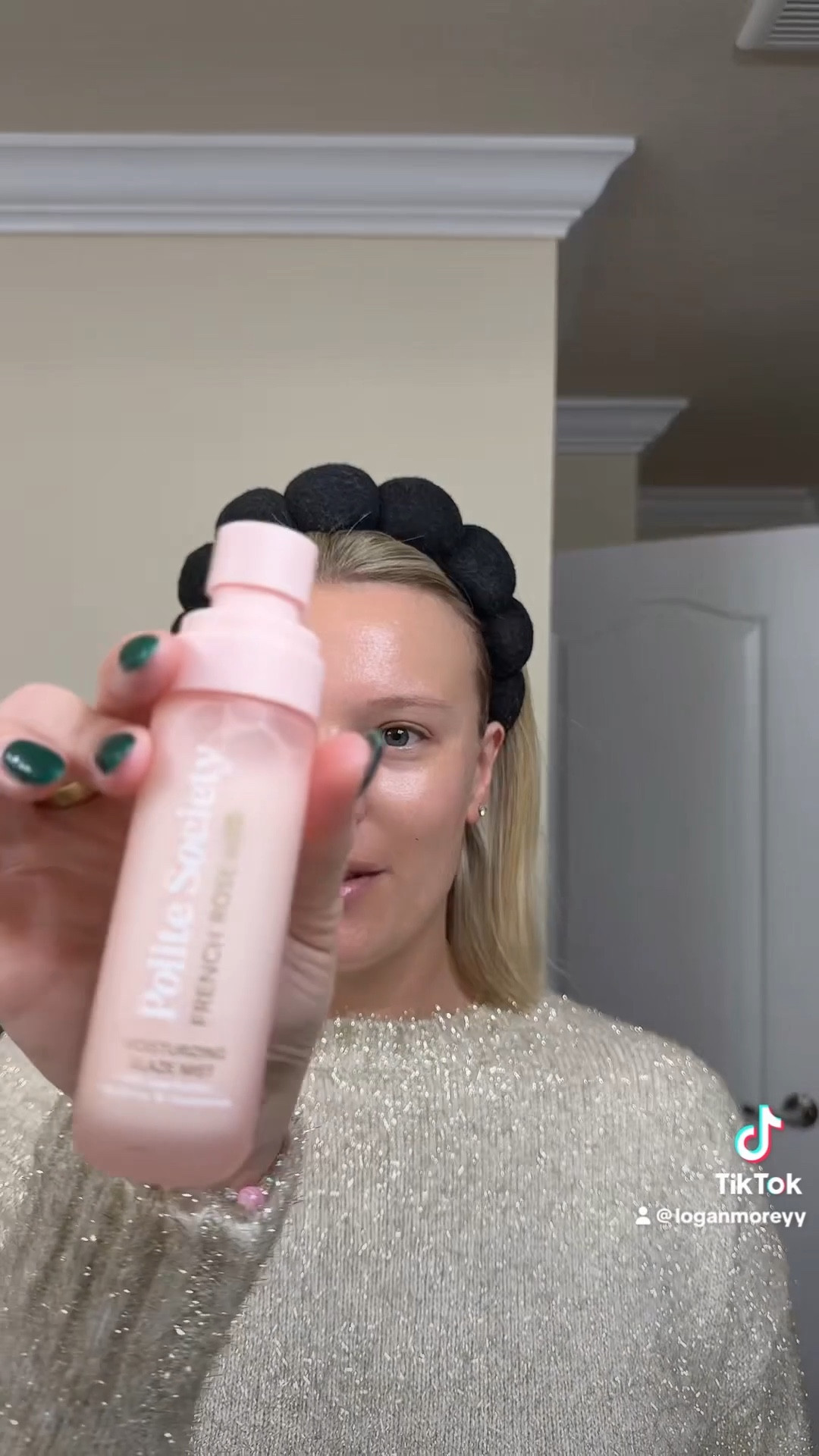 Morning glow, mid-day pick-me-up, night refresh all in one.

Simple, hydrating, and makes my makeup look so glowy without looking greasy!

@politesocietybeauty #politesocietybeauty #politesociety #frenchrosemilk #ad