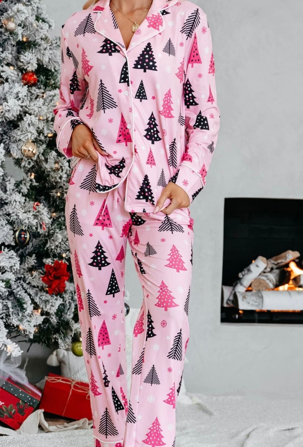 The best way to wake up on Christmas Day! Pink + Christmas just go together! 

#LTKgrwm #LTKHoliday #LTKootd