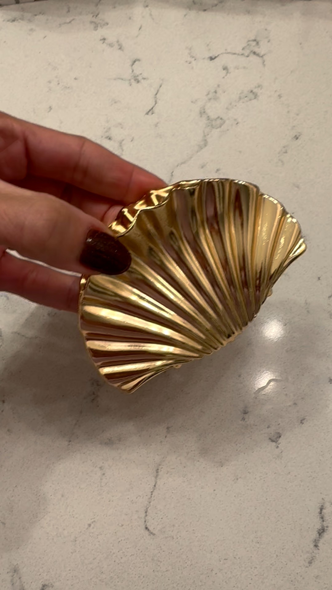 The cutest gold seashell hair clip! 

#LTKBeauty #LTKStyleTip #LTKFindsUnder50
