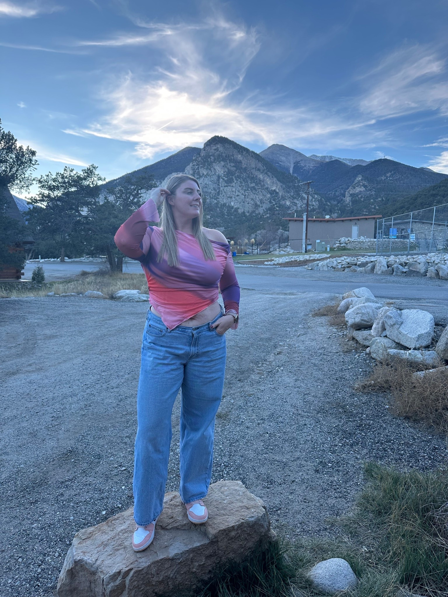 Such a cute fit!

plus size, mid size, going out tops, wide leg jeans

#LTKStyleTip #LTKPlusSize #LTKMidsize