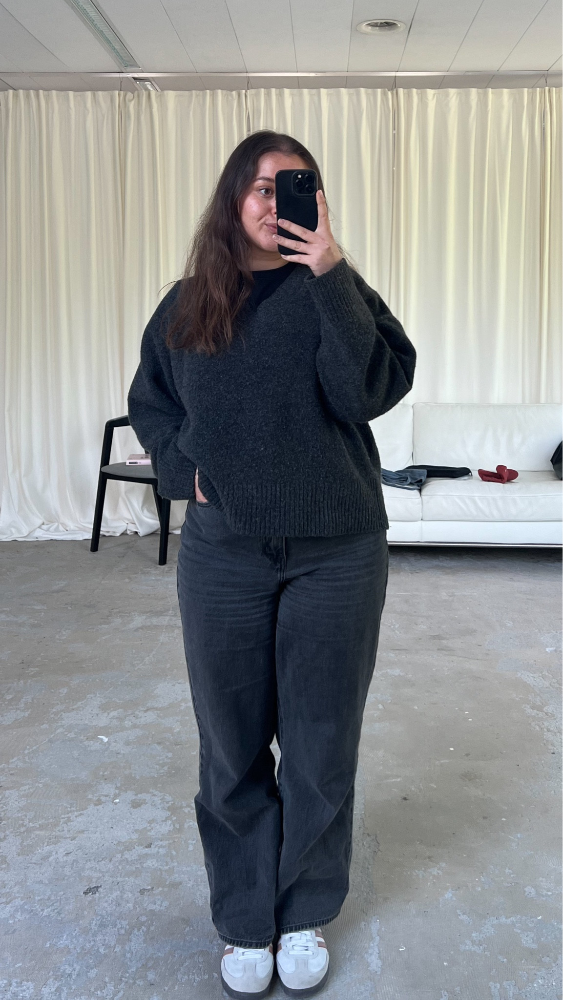Minimal style inspo. Mid size minimal style inspo. Petite size style inspo. Summer outfit ideas. Petite style. Petite fashion. Mid size fashion. Mid size style. Minimal outfits. Minimal work outfit. Casual chic outfit. Transitional outfit. Spring outfit inspo. Transitional outfit inspo. 

#LTKeurope #LTKnederlands #LTKmidsize