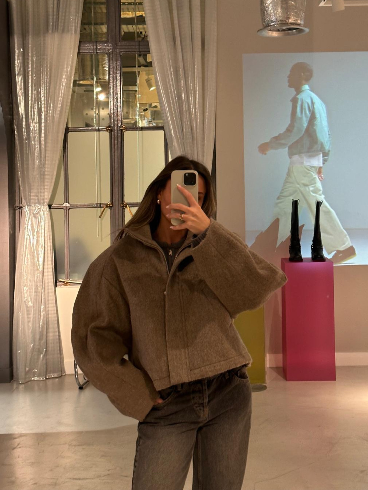 Fav Autumn jacket right now 🍁

ASOS DESIGN brown structured oversized bomber jacket 
Topshop grey brown washed straight leg jeans

#LTKautumn #LTKuk