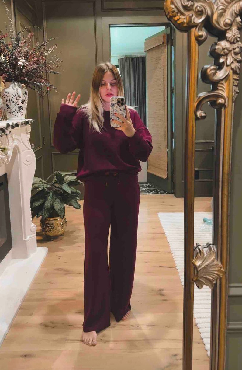 The coziest loungewear set! I'm wearing medium bottom, large top, and I'm 5'6 130lbs with a long torso.
 

 #LTKGiftGuide #LTKActive #LTKStyleTip