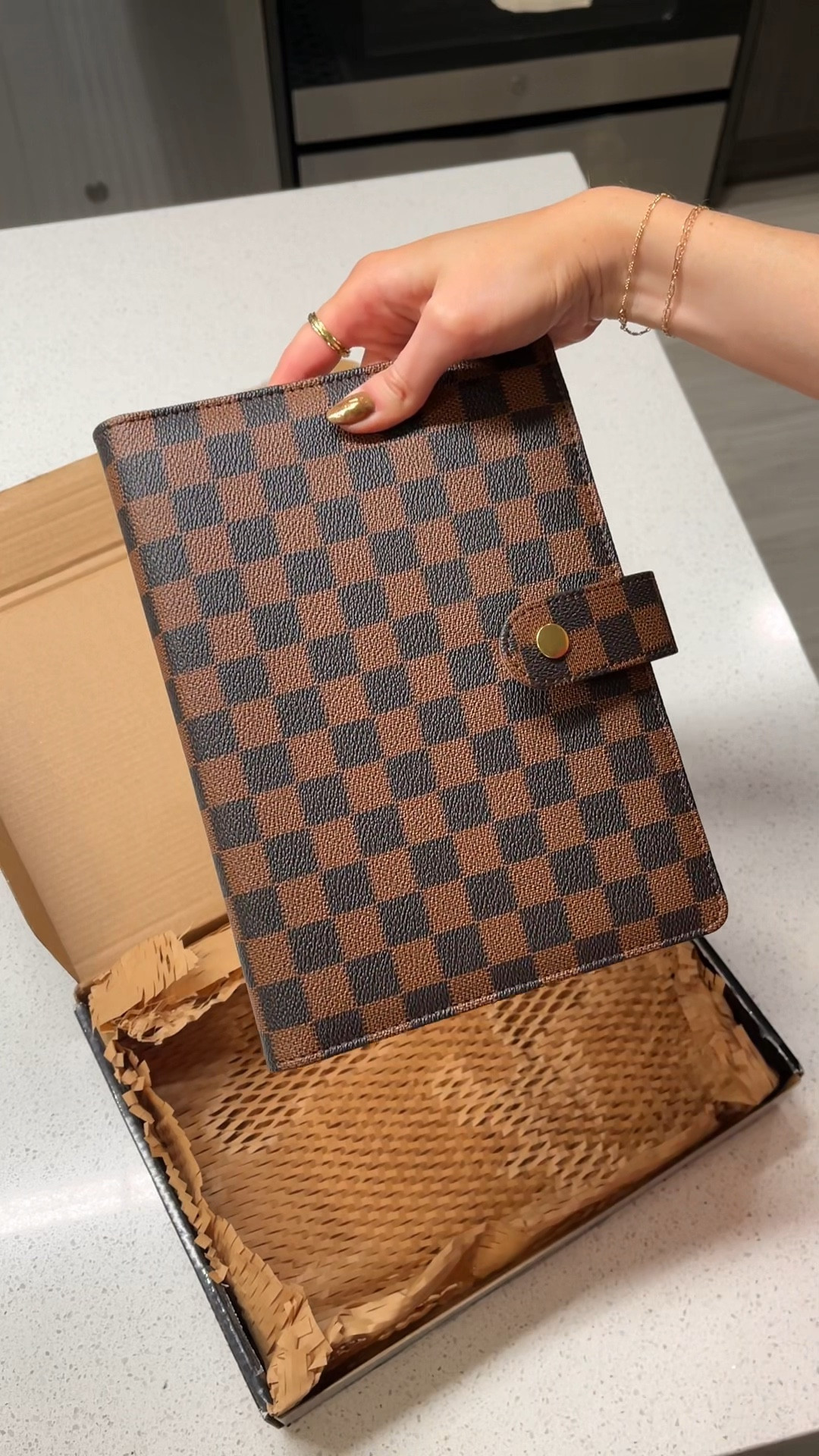 Set up my beautiful new 2024 planner with me 🤎🖤#LTKHoliday #LTKVideo

#LTKSeasonal