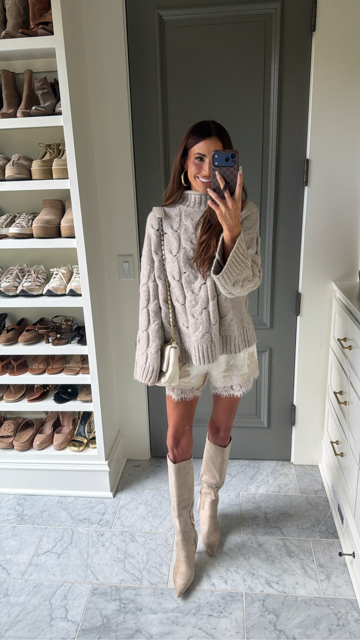 Use code SARAH40

Sweater Small
Shorts Small

Fall outfit

#LTKootd #LTKSaleAlert #LTKgrwm