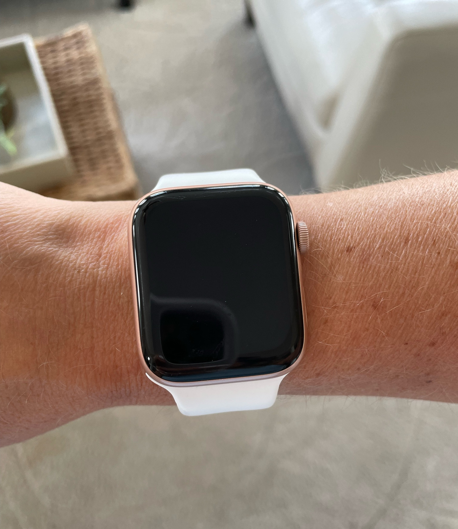 Apple Watch.
This was key in helping me reach my goals with movement, using as a motivation and weightloss tool.

#LTKworkwear #LTKstyletip #LTKfit