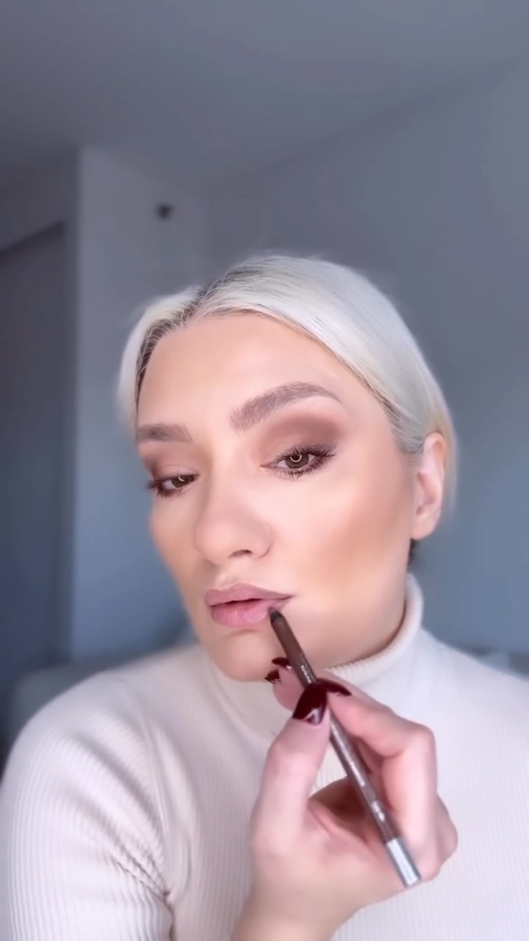 Brown Smokey Eye. Your Thanksgiving Day Makeup Look🤎 

Eyeshadow Palette: @anastasiabeverlyhills Eyeliner & Lip Liner: @urbandecaycosmetics  Mascara: @ysl
 Blush: @ogee 
Lipstick: @guccibeauty 
Foundation & Concealer: @armanibeauty Bronzer Stick: @lysbeautyofficial Bronzer Powder: @charlottetilbury  Light Setting Powder: @welovecoco @chanel.beauty

#LTKCyberWeek #LTKSaleAlert #LTKgrwm