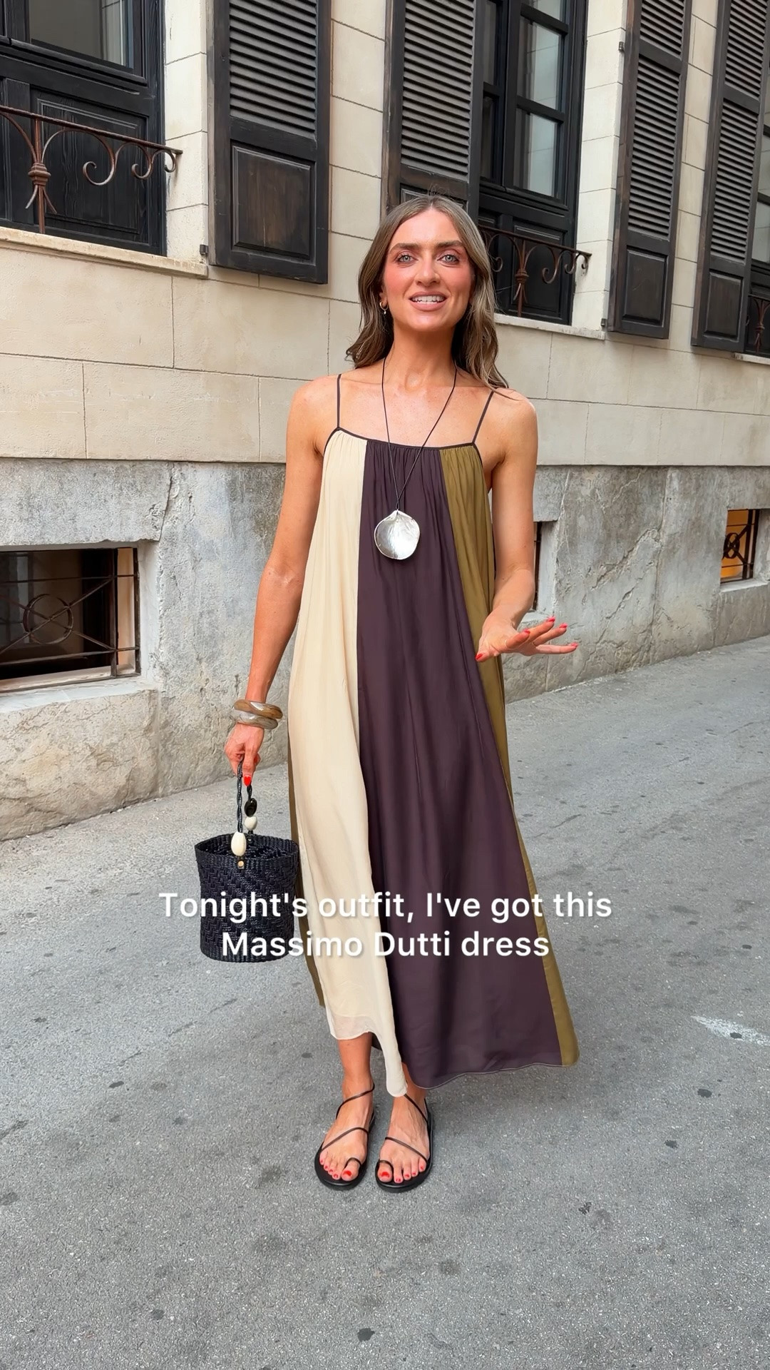 holiday evening outfit
XS in the Massimo Dutti dress
Im 5ft 6
Ancient Greek sandals
Pull & bear shell necklace
Sensi Studio bag