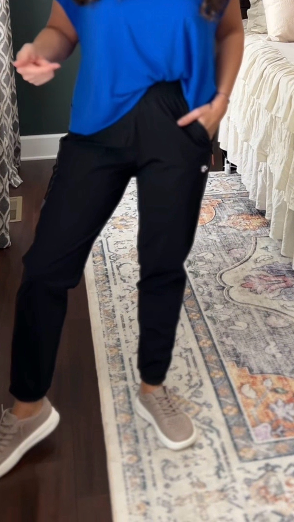 Jogger pants 👏🏼

Jogger pants, casual pants, ootd, travel style, travel outfit 

#LTKootd #LTKTravel #LTKmomlife