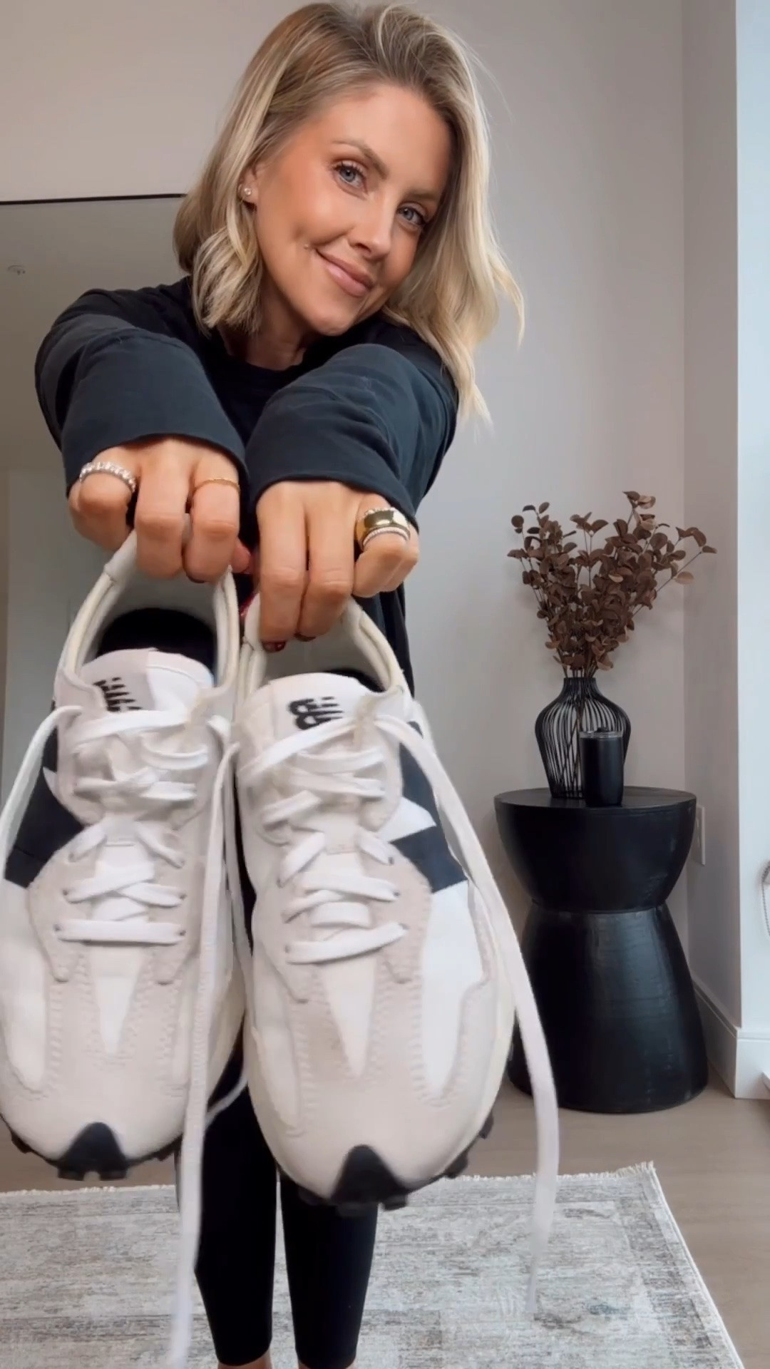 I sized up to a Small in the long sleeve tee / XS leggings / Small Amazon cardigan (mine is sold out but I have the Amazon version too and love it!) / sneakers are true to size

#LTKootd #LTKSeasonal #LTKSaleAlert