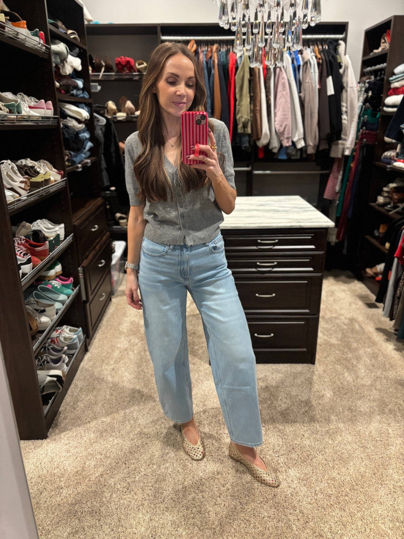 @Quince jeans are fabulous if you’re looking for a baby barrel jean! I sized up one size to a 27. #Quincepartner 