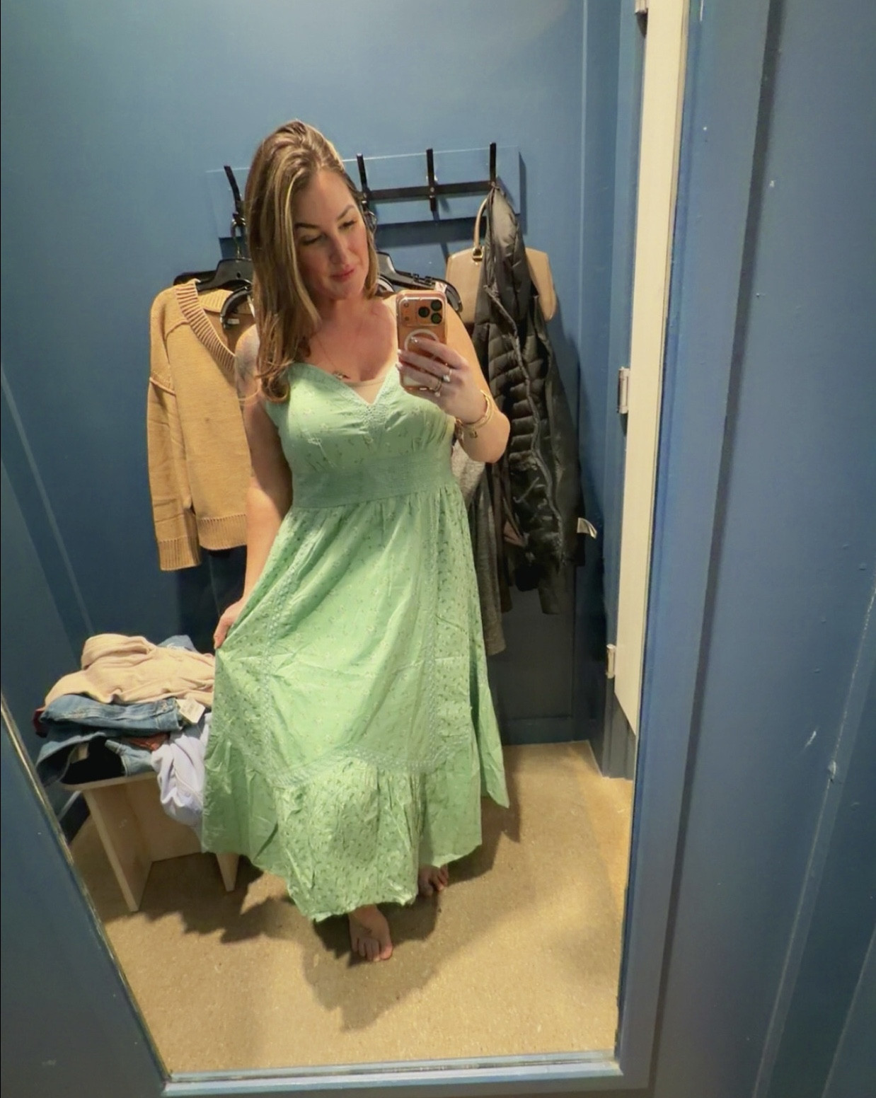 American Eagle try-on 🌿
This green dress is lightweight, flowy, and perfect for spring and summer. Easy to dress up or keep casual. 



#LTKTall #LTKSeasonal #LTKootd