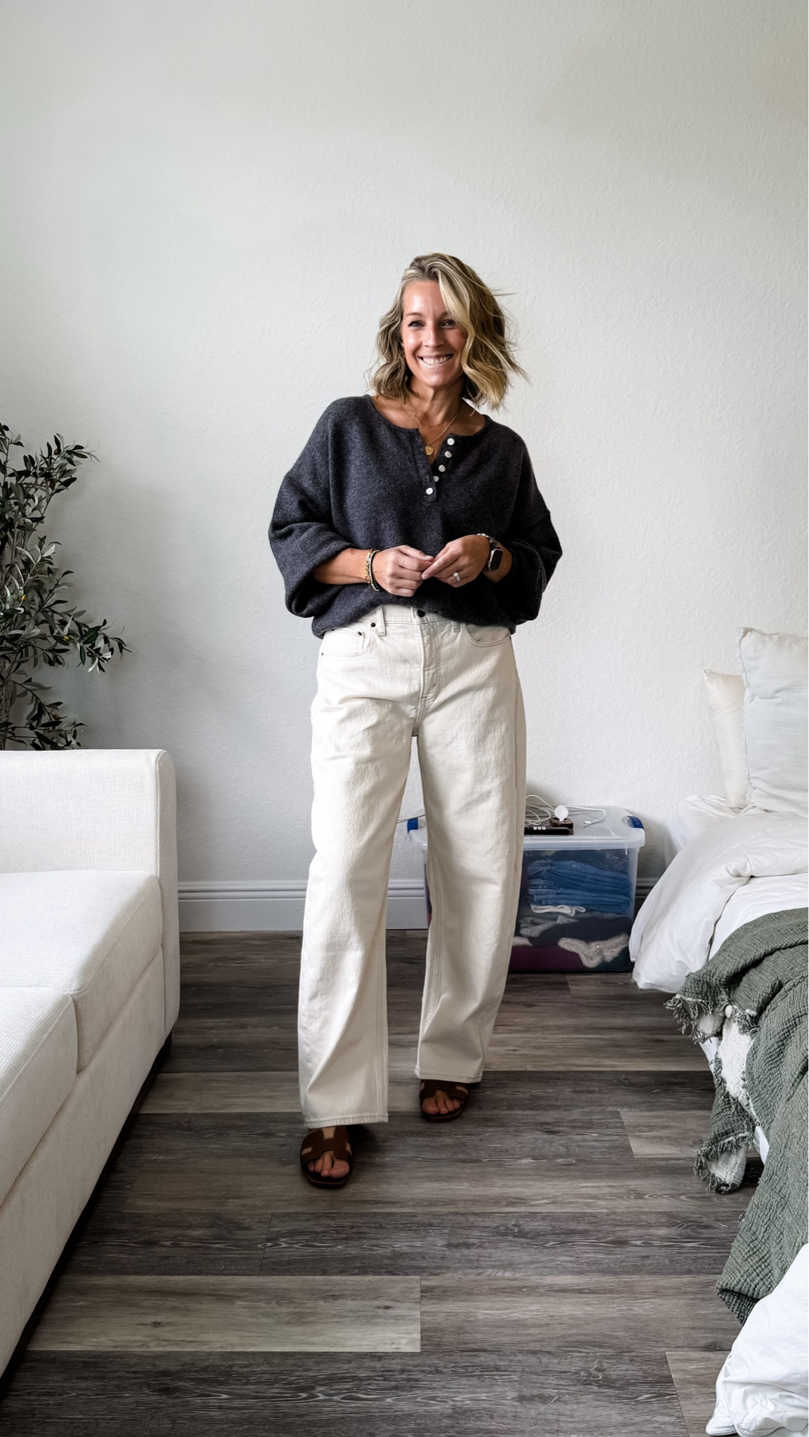 IN APP SALE! Softest sweater everrrrr. 
In a medium and tts 8 jeans. 
@abercrombie