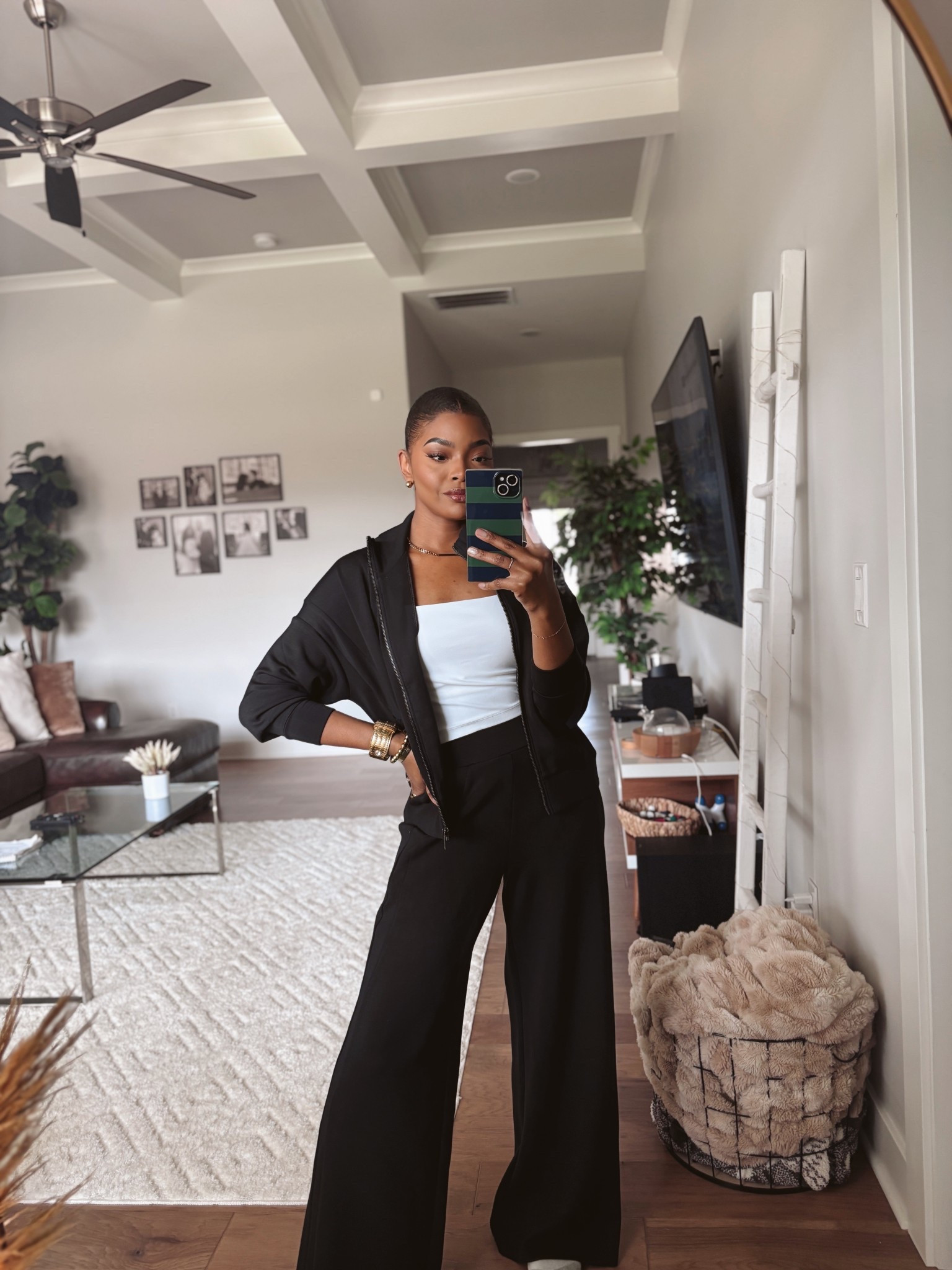 New air essentials set in a small from Spanx. Use code JASMINEMXSPANX to save. 

#LTKSummerEdit #LTKSeasonal #LTKActive