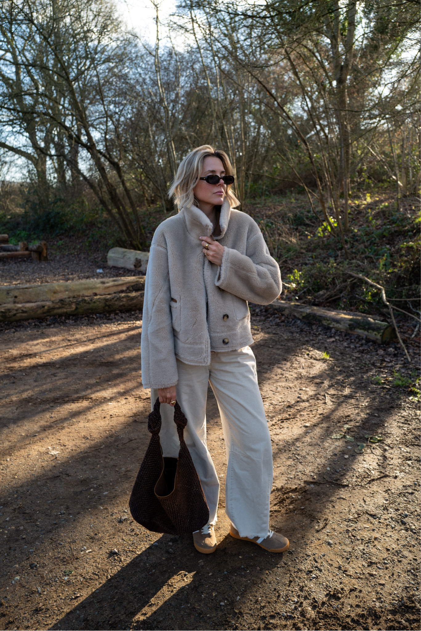 Winter outfit 
Shearling coat 
Teddy coat
Barrel jeans 
Suede bag 
Brown suede bag 
Brown suede trainers 
Suede trainers suede sneakers 

#LTKwinter #LTKuk #LTKeurope