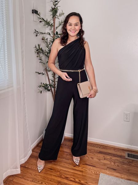 Holiday outfit, this jumpsuit is the best 

#LTKstyletip #LTKsalealert #LTKHoliday