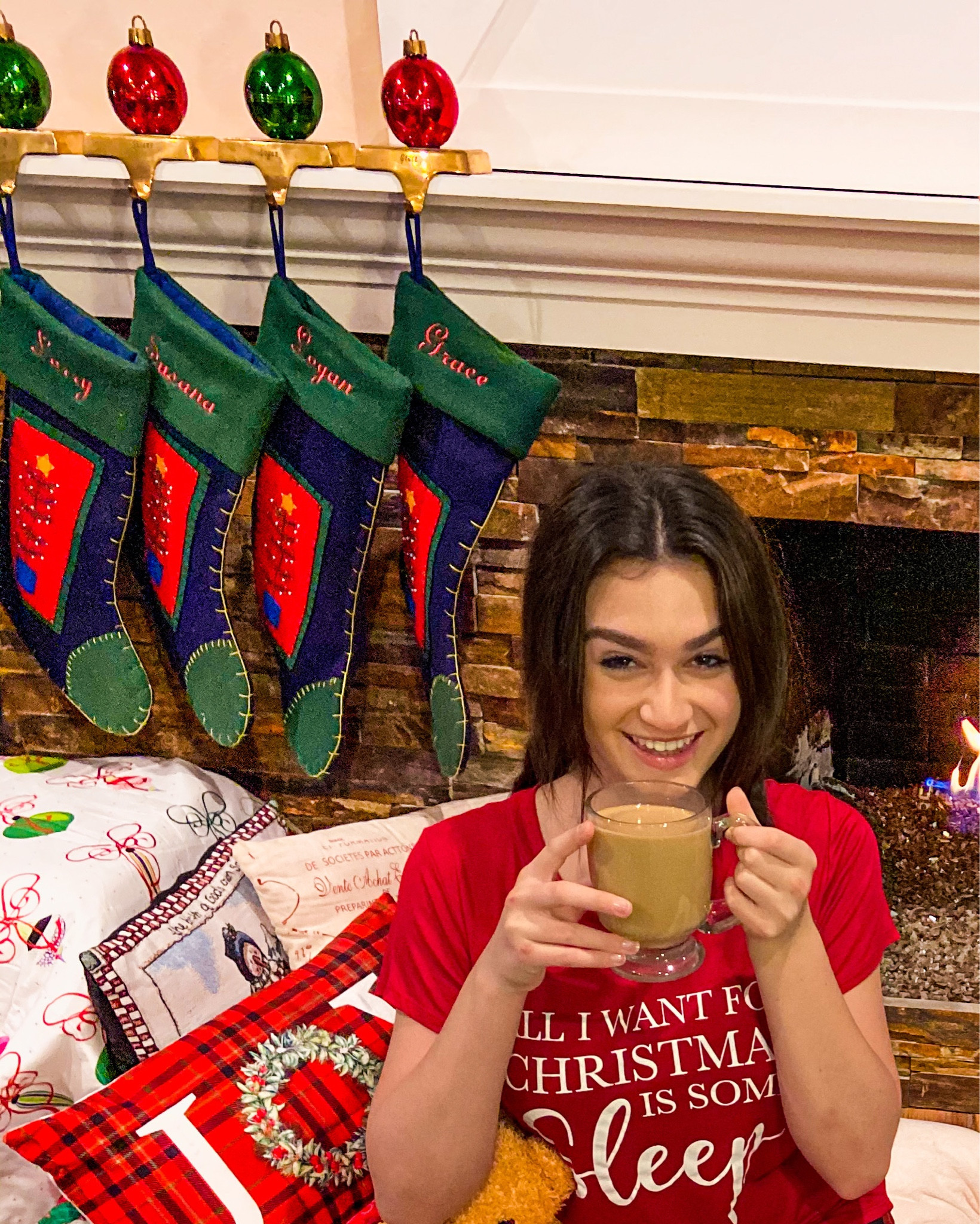 Coffee or Cocoa? Either way flavored whipped cream is my new favorite topping. Put on your favorite pajamas and snuggle with a fluffy blanket this holiday season. 



#LTKhome #LTKHoliday #LTKSeasonal