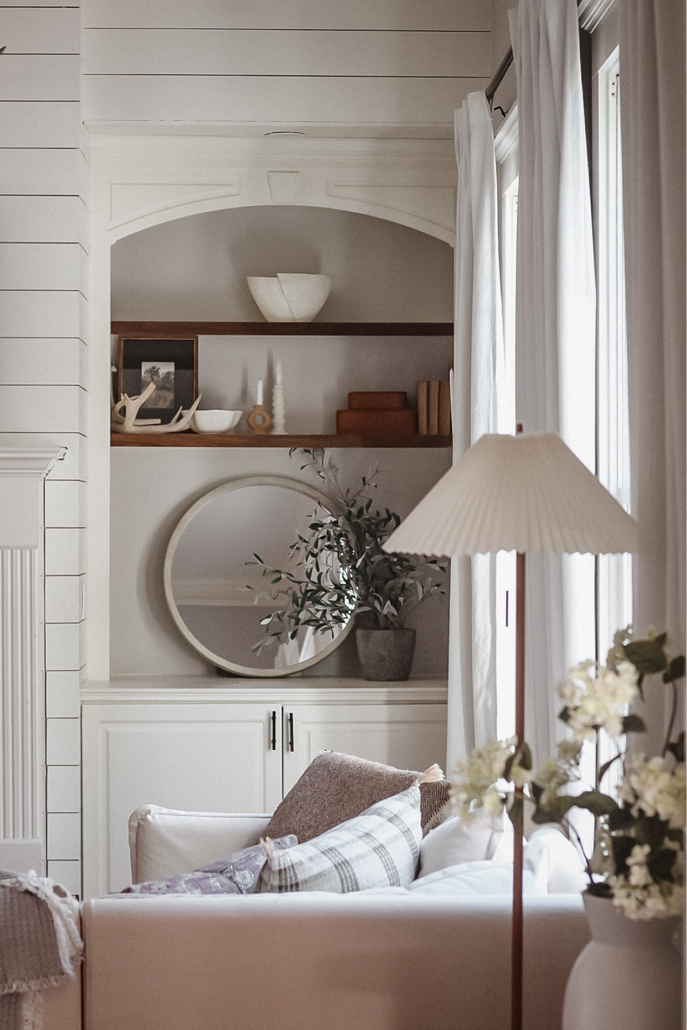 Will be sharing and linking some of my favorite books through out my home ! First let’s talk about shelves!  Shelf decor is so fun to change up every season. Who else changes their shelf decor often? Linked all my shelf decor In my bio and stories. All from @target 

#LTKSummerSales #LTKSeasonal #LTKHome