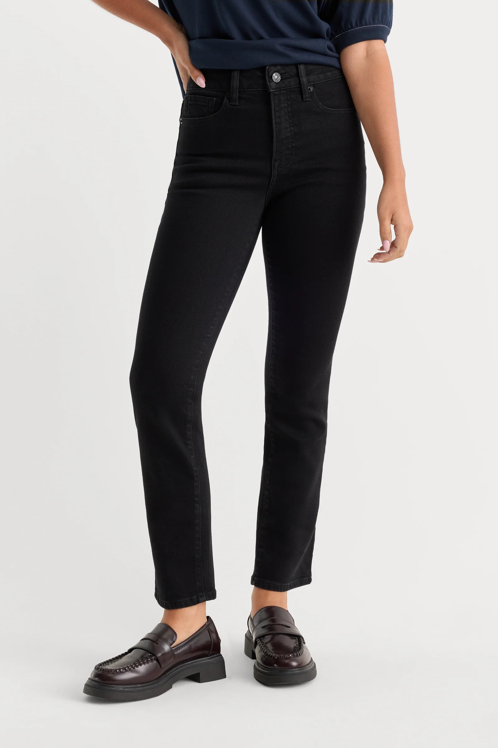 GOOD PETITE STRAIGHT JEANS | BLACK001 | Good American