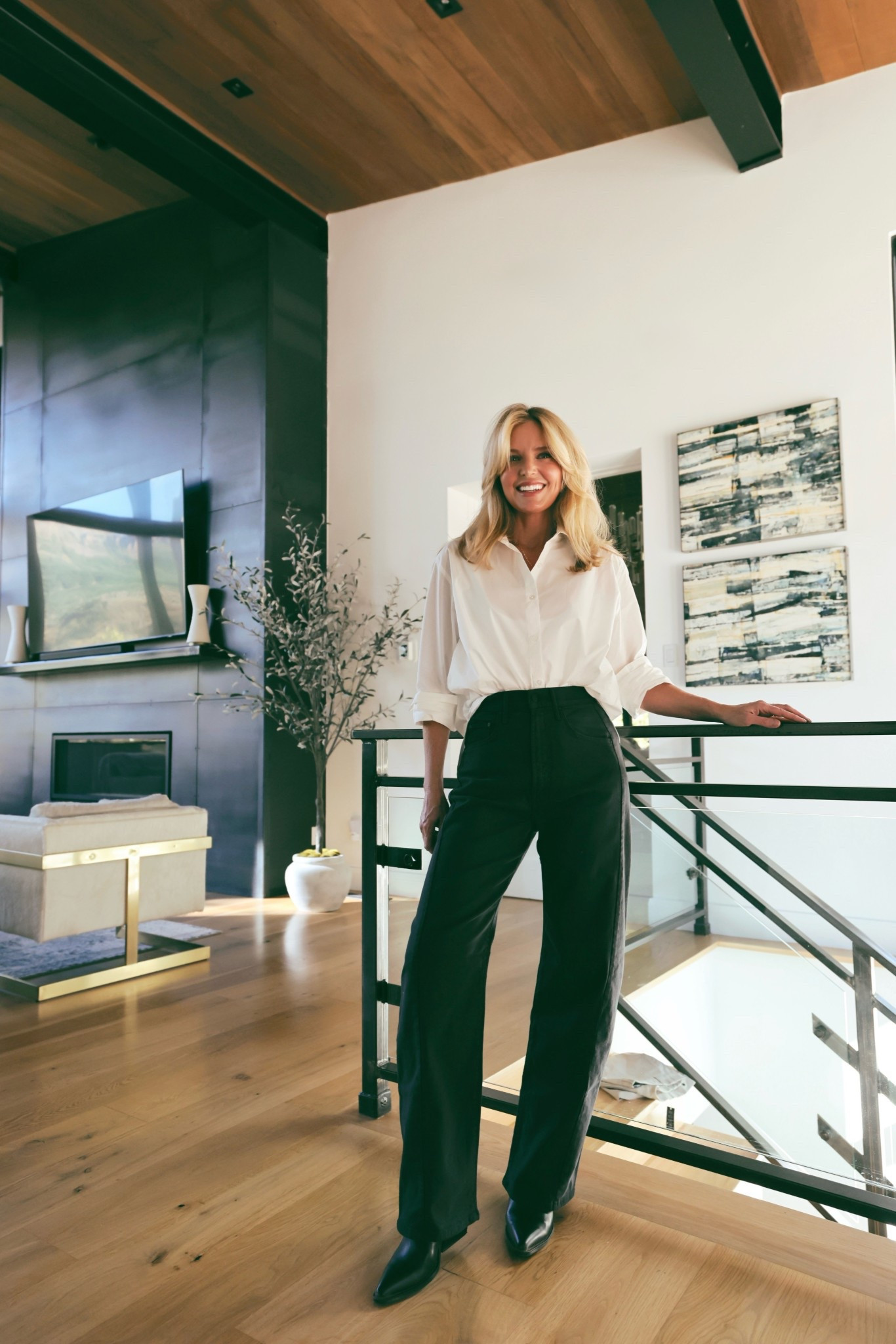 One of the hottest denim trends right now is barrel leg jeans. Now, before you pass on this trend or say “it’s not for me,” hear me out…

Full disclosure: I was totally against the barrel-leg denim trend until several of you raved about how flattering they are and insisted I try this exact pair. So, I gave them a shot… and immediately understood what you wise ladies were talking about! The fit is actually incredibly flattering, creating the illusion of an instant hourglass figure. Plus, they’re very comfortable! If you’re on the fence about barrel-leg jeans, I highly recommend at least giving this pair a try! 

~Erin xo 

#LTKSeasonal #LTKStyleTip