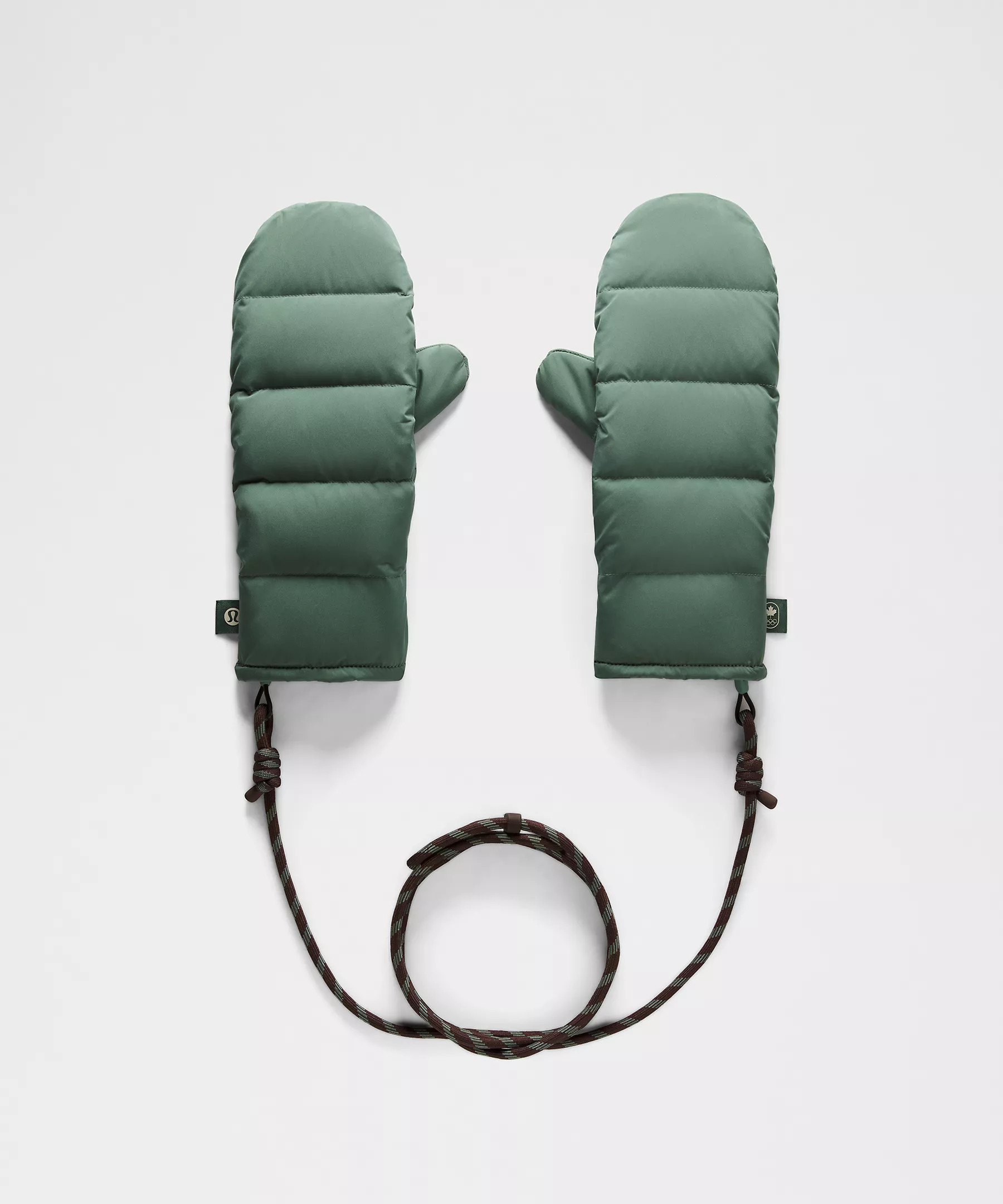 Team Canada Wunder Puff Mittens | Lululemon (US)